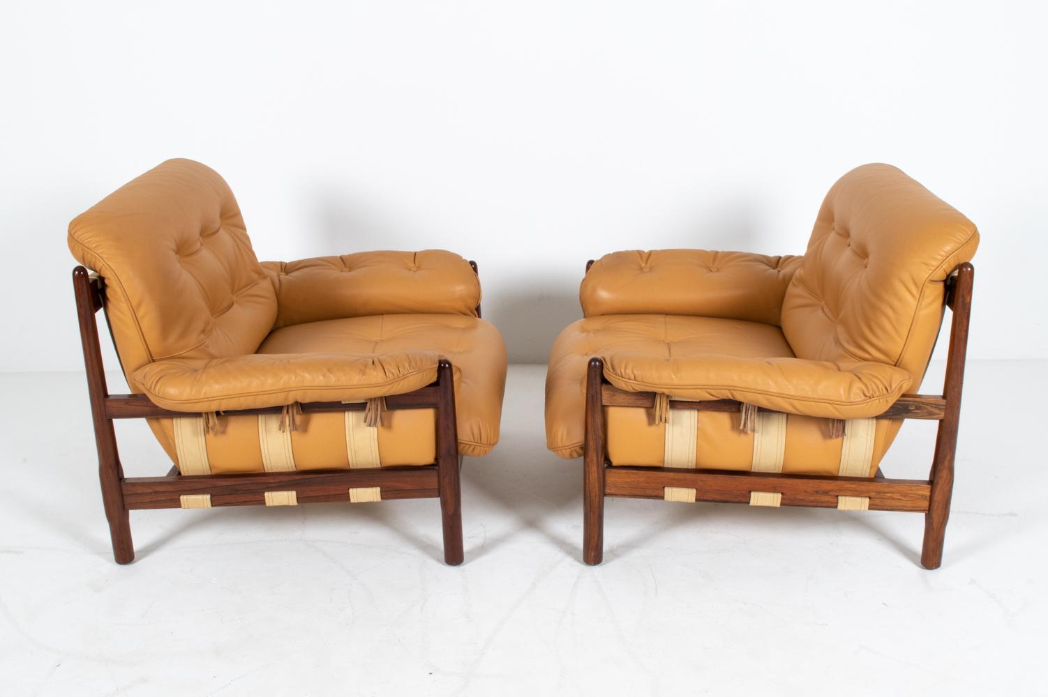 Pair of Brazilian Modernist Rosewood & Leather Easy Chairs, circa 1970s For Sale 8