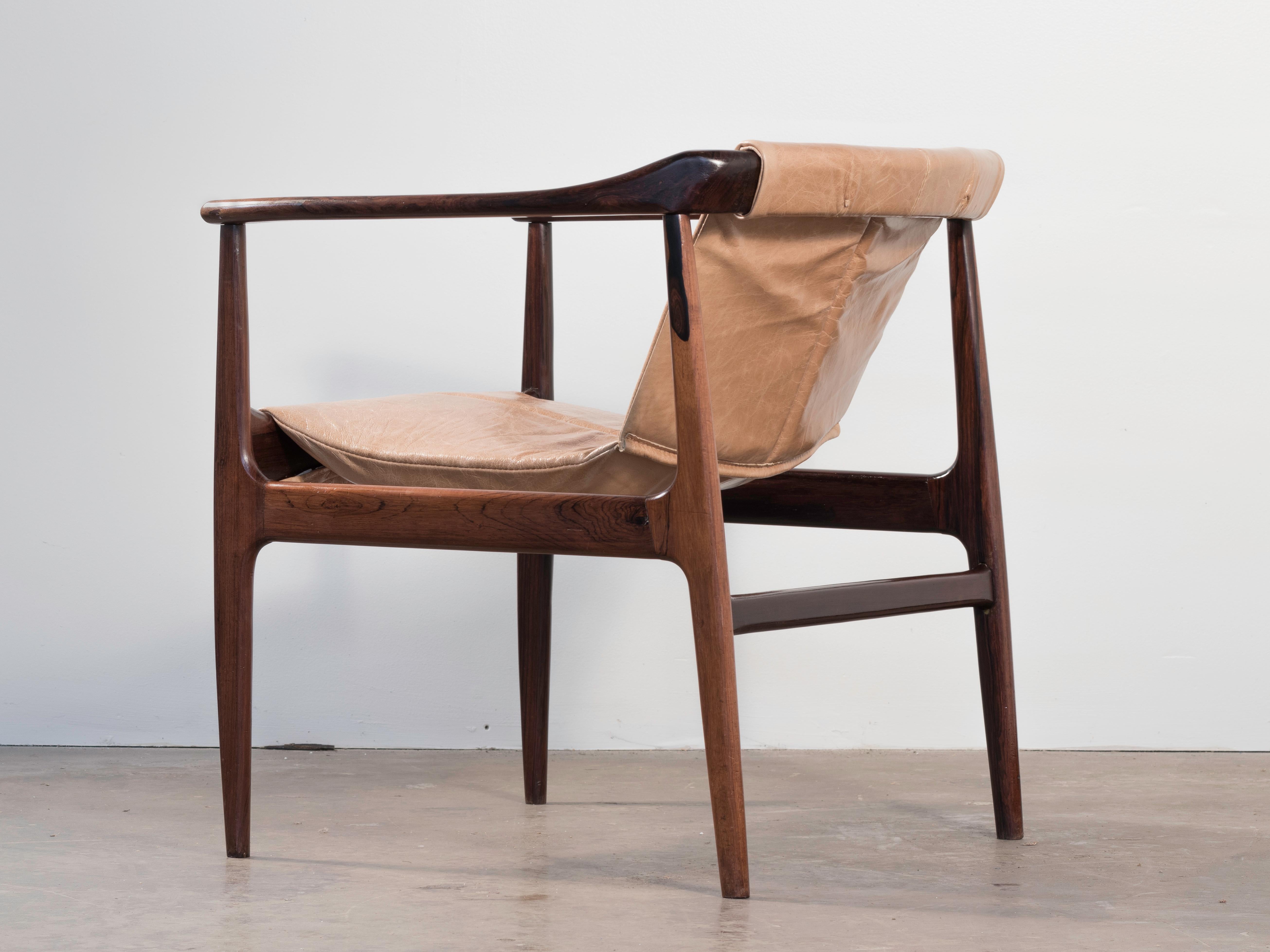 Pair of Modern Brazilian Rosewood Armchairs by Moveis Cantu  In Good Condition In New York, NY