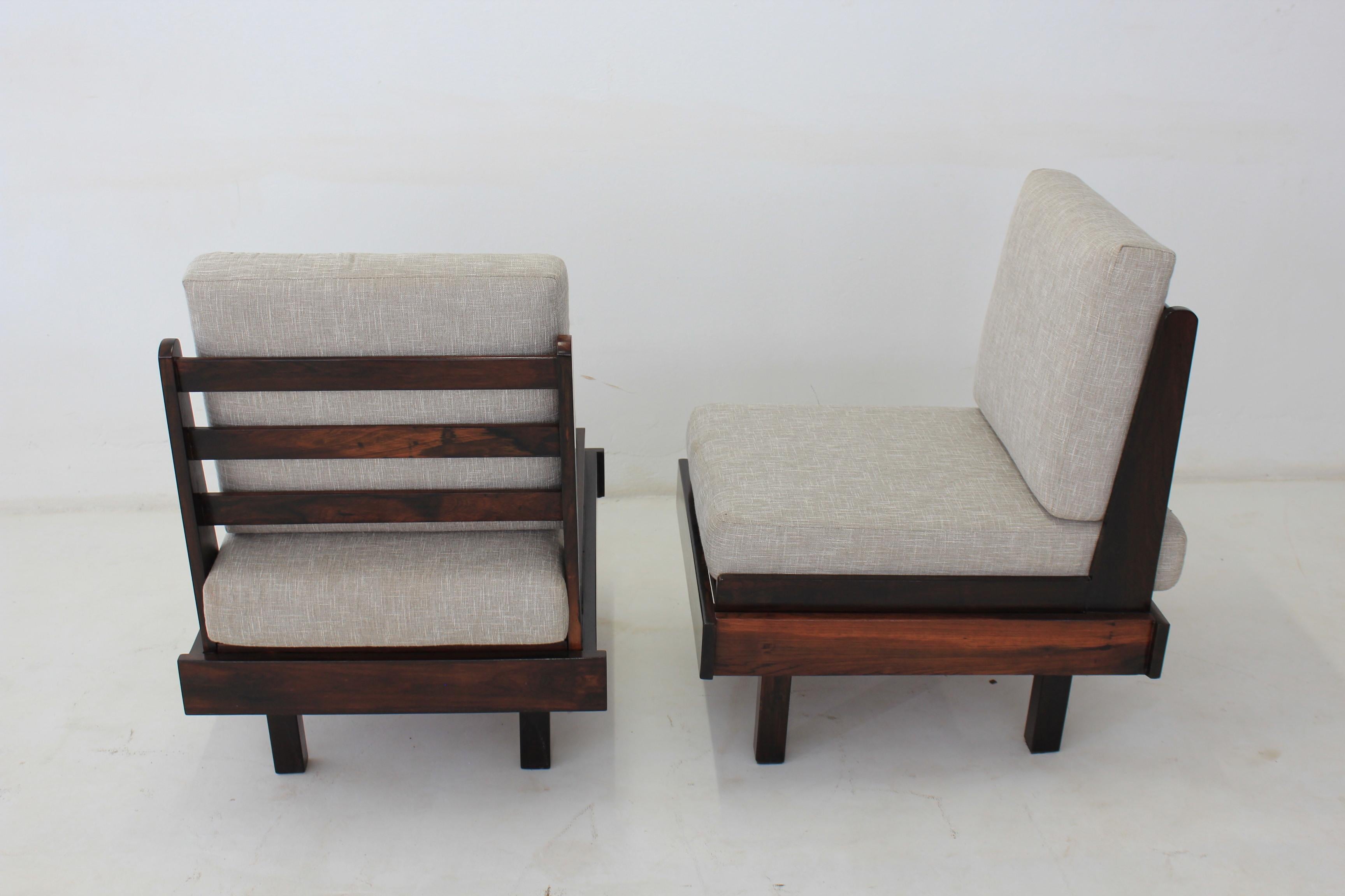 Mid-Century Modern Pair of Brazilian Rosewood Armchair For Sale