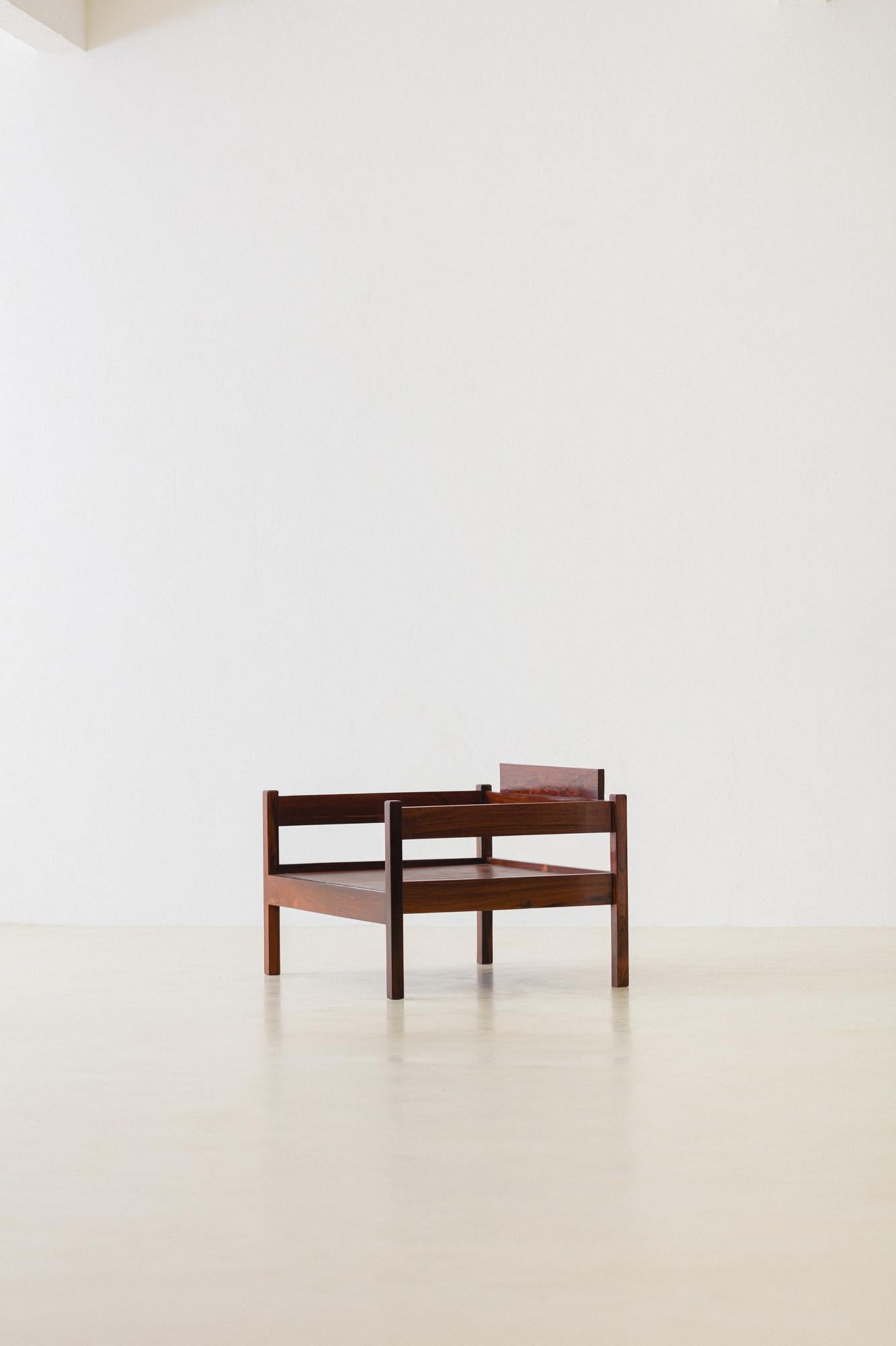 Linen Pair of Brazilian Rosewood Armchairs with Ottomans by Celina Decorações, 1960s For Sale