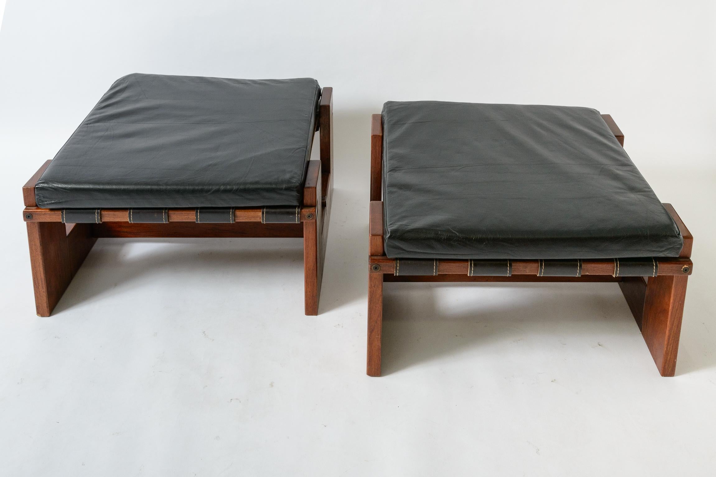Mid-20th Century Pair of Brazilian Rosewood Ottomans / Stools For Sale