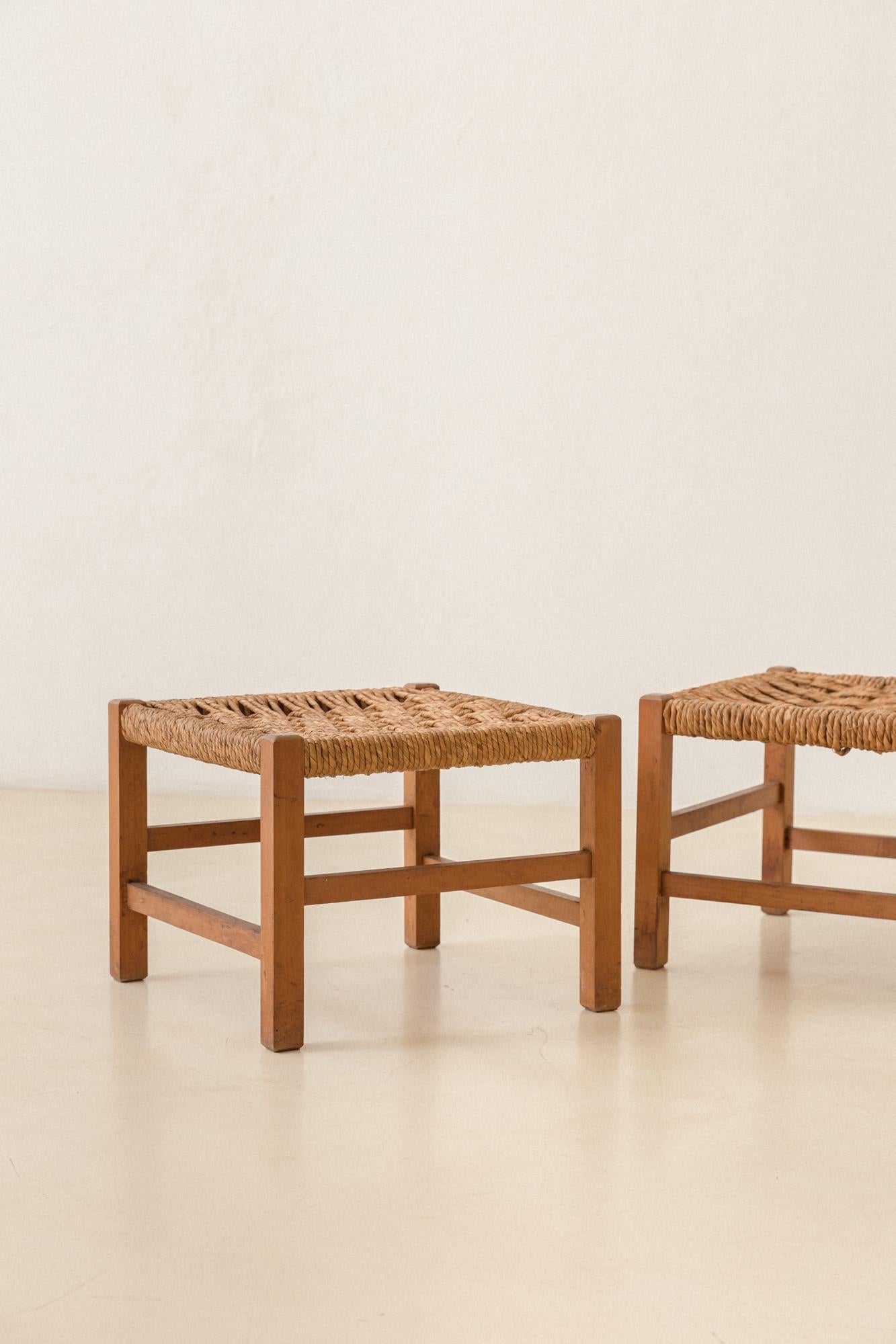 Mid-20th Century Pair of Brazilian Stools, Rosewood and Taboa Straw, Unknown Designer, 1960s For Sale