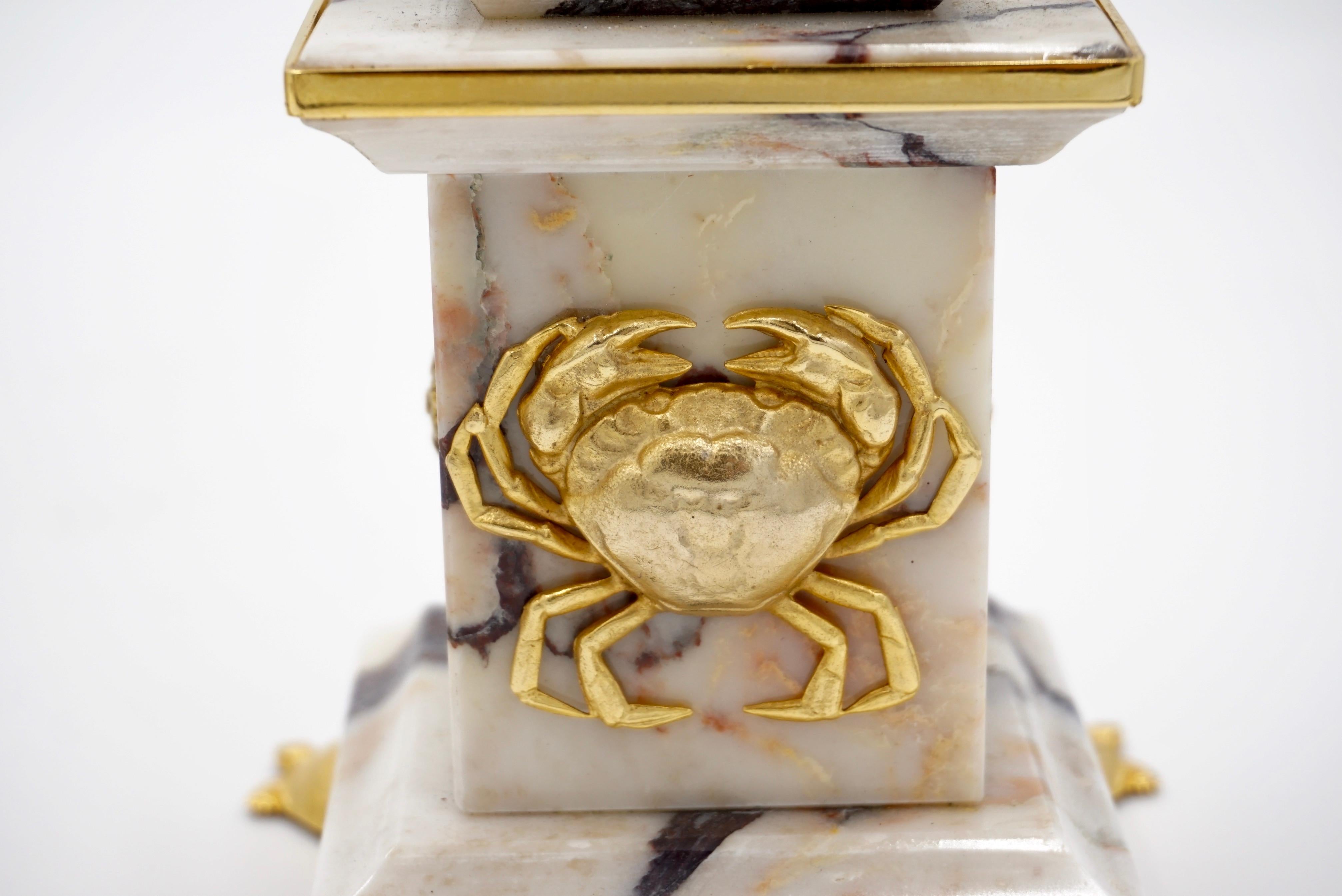 Pareja de Obeliscos de Mármol y Bronce de Breccia Medicea, 