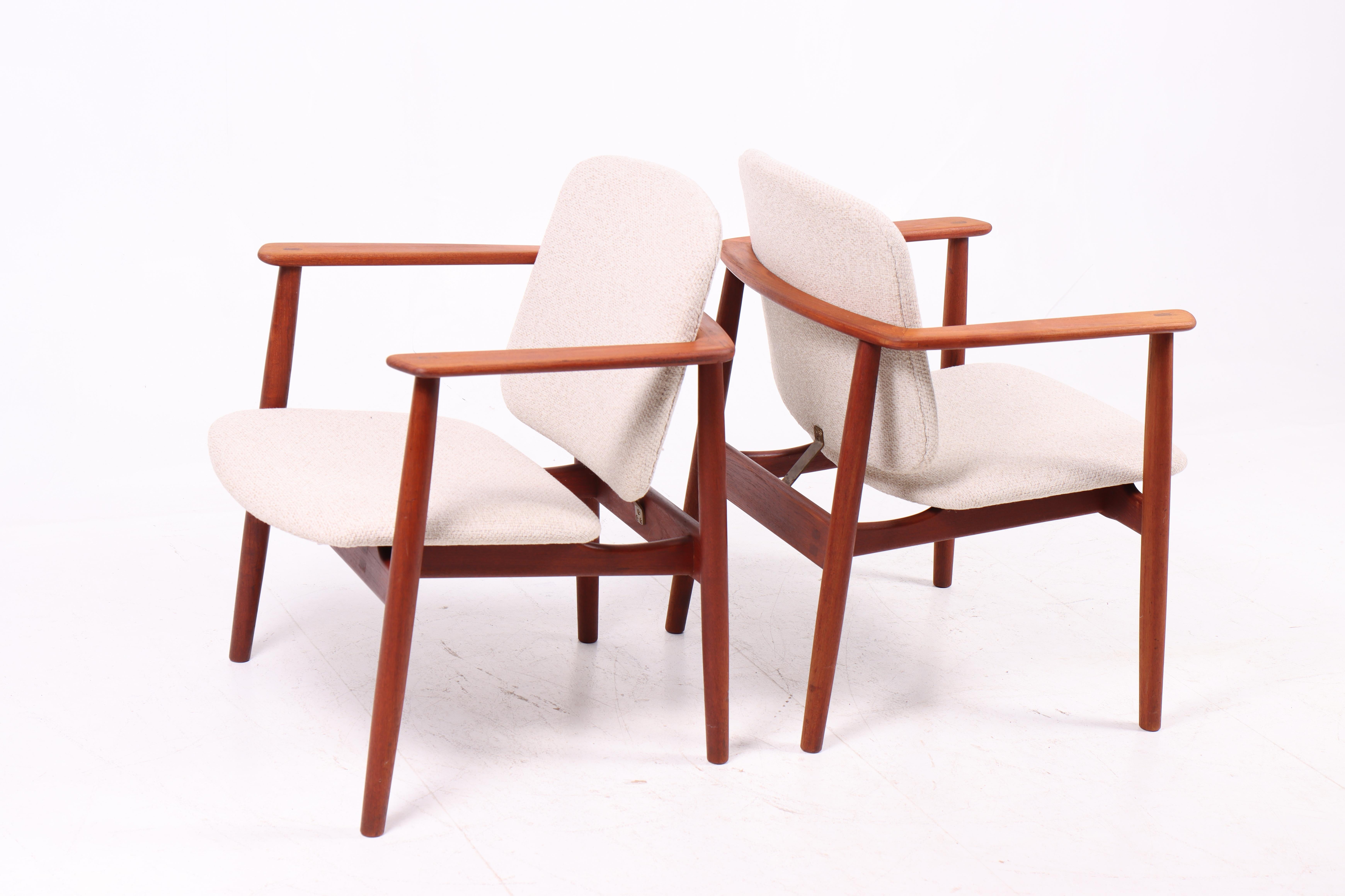 Danish Pair of Børge Mogensen Armchairs in Teak, Newly Upholstered, Søborg Møbler, 1960 For Sale