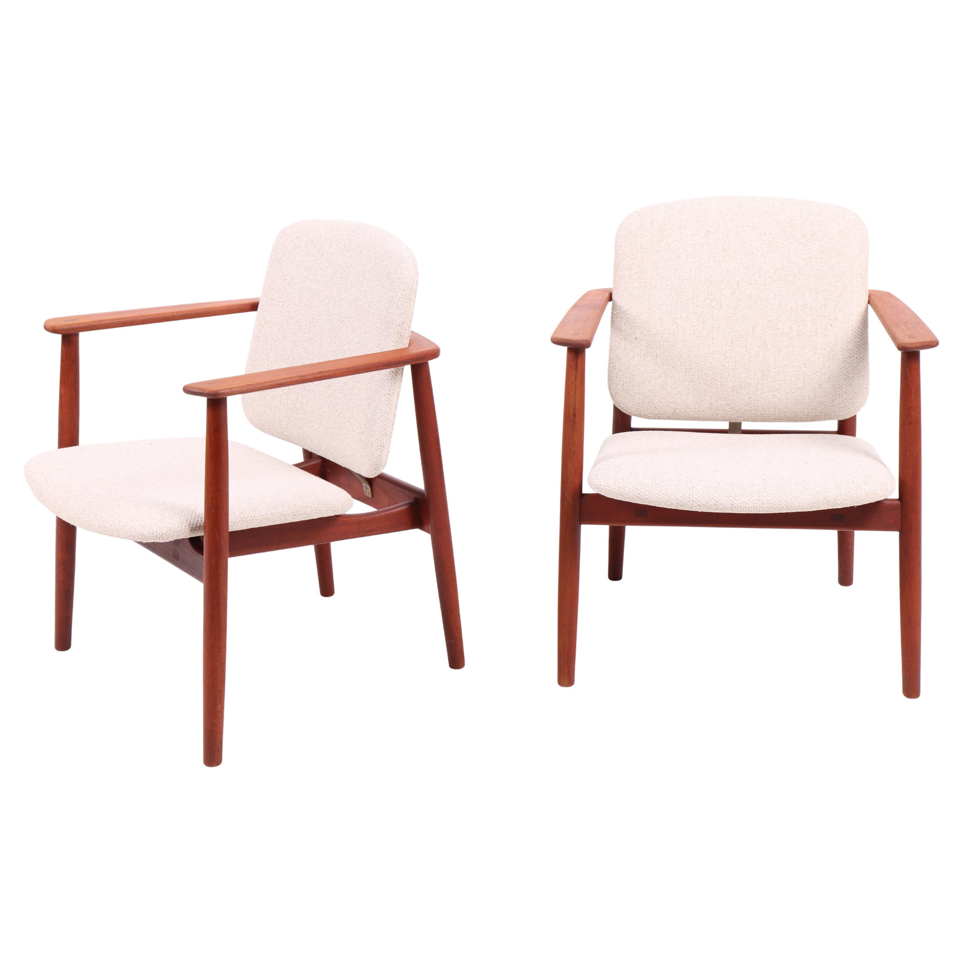 Pair of Børge Mogensen Armchairs in Teak, Newly Upholstered, Søborg Møbler, 1960 For Sale