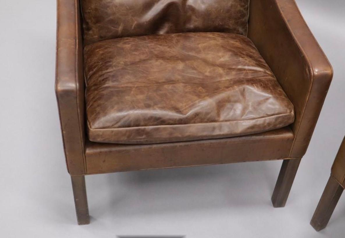 Pair of Børge Mogensen Leather Lounge Chairs, Model 2207 For Sale 4