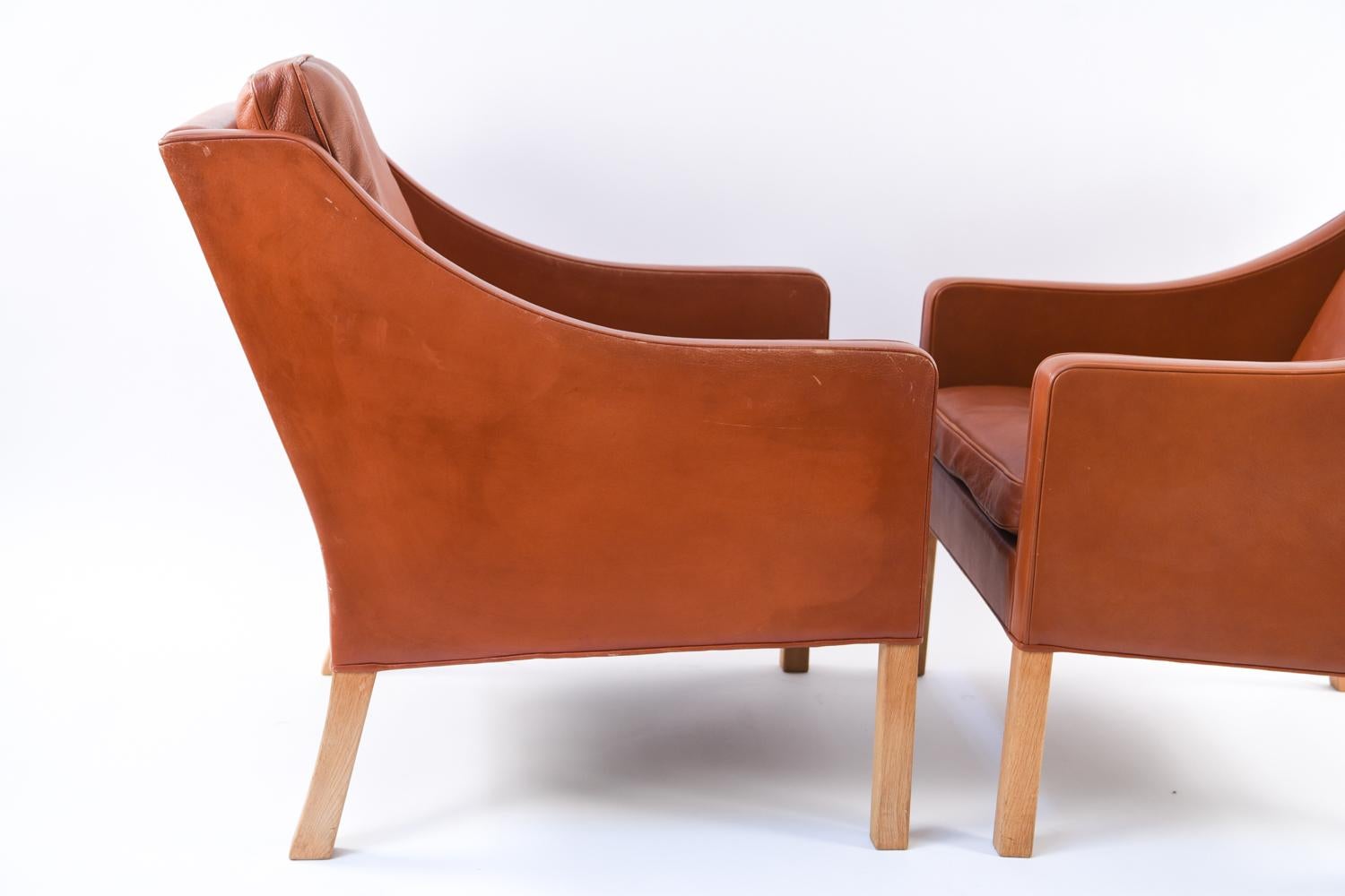 Pair of Børge Mogensen Model #2207 Leather Lounge Chairs 3