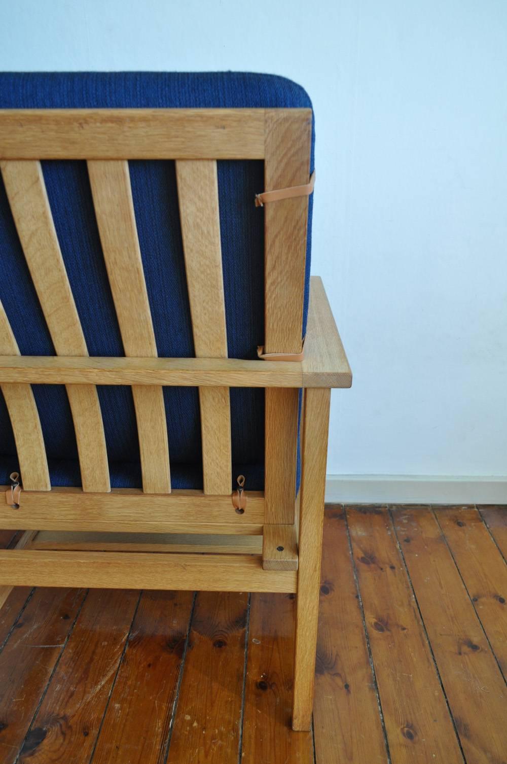 Danish Pair of Børge Mogensen Oak Lounge Chairs Model 2257 for Fredericia Stolefabrik For Sale