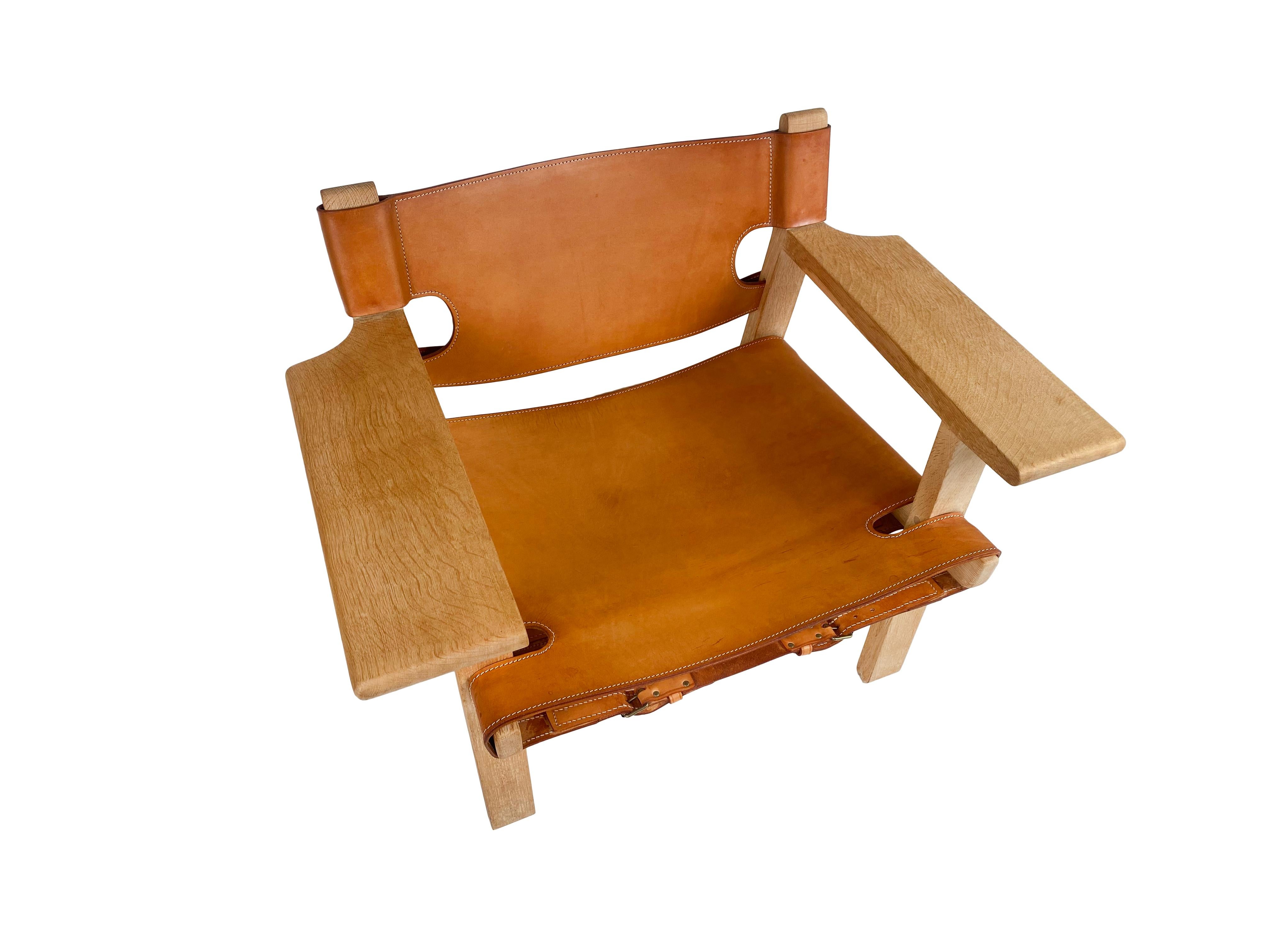 Pair of Børge Mogensen Spanish Chairs for Fredericia Stolefabrik Denmark 1960s For Sale 4