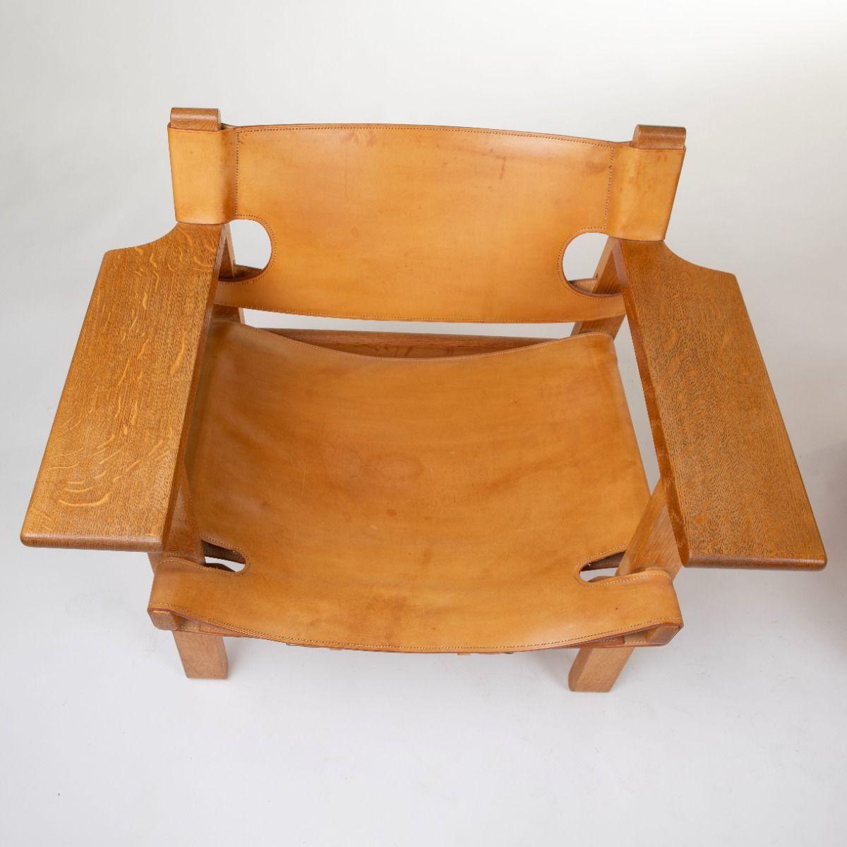 Pair of Børge Mogensen Spanish Chairs Model BM 2226 For Sale 8