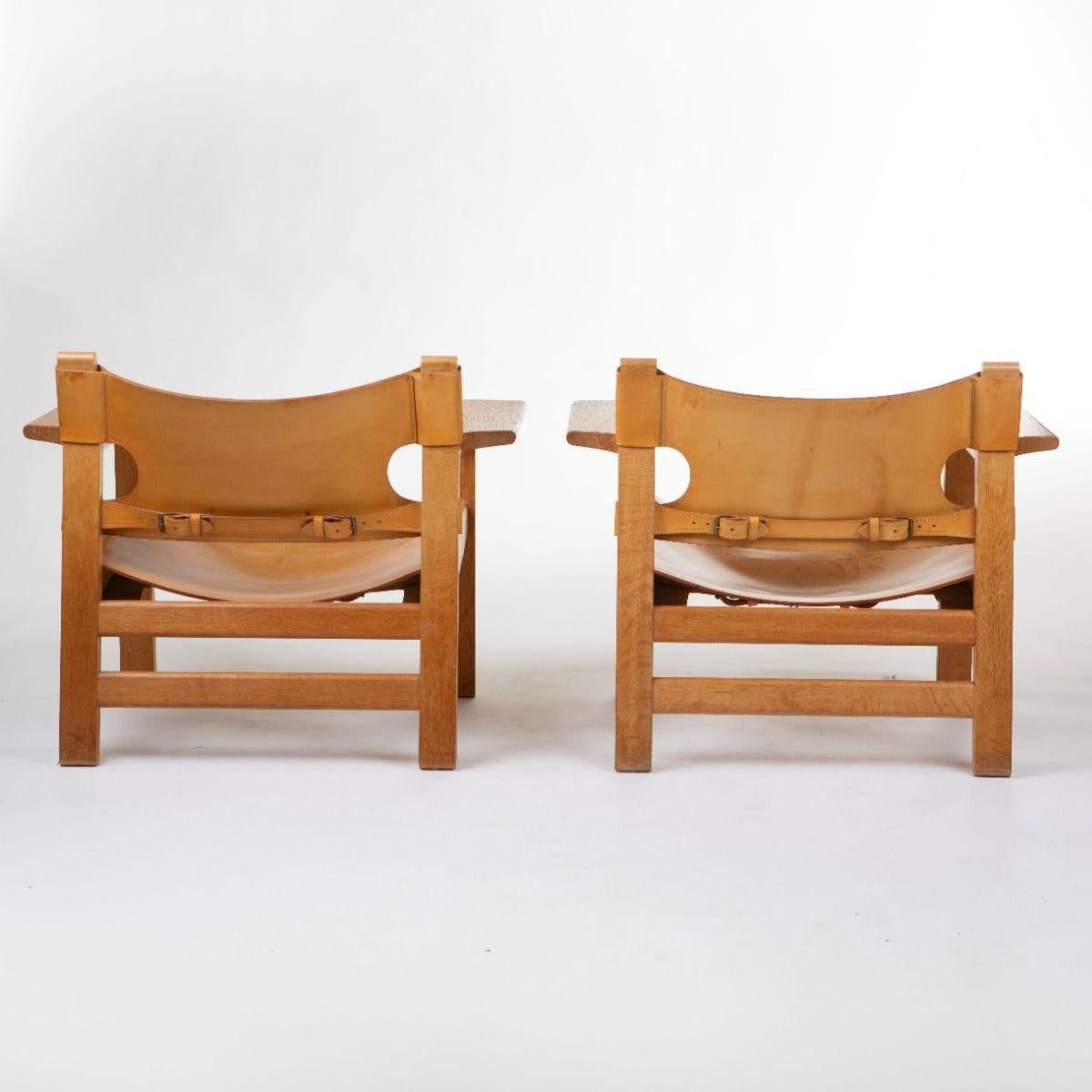 Scandinavian Modern Pair of Børge Mogensen Spanish Chairs Model BM 2226 For Sale