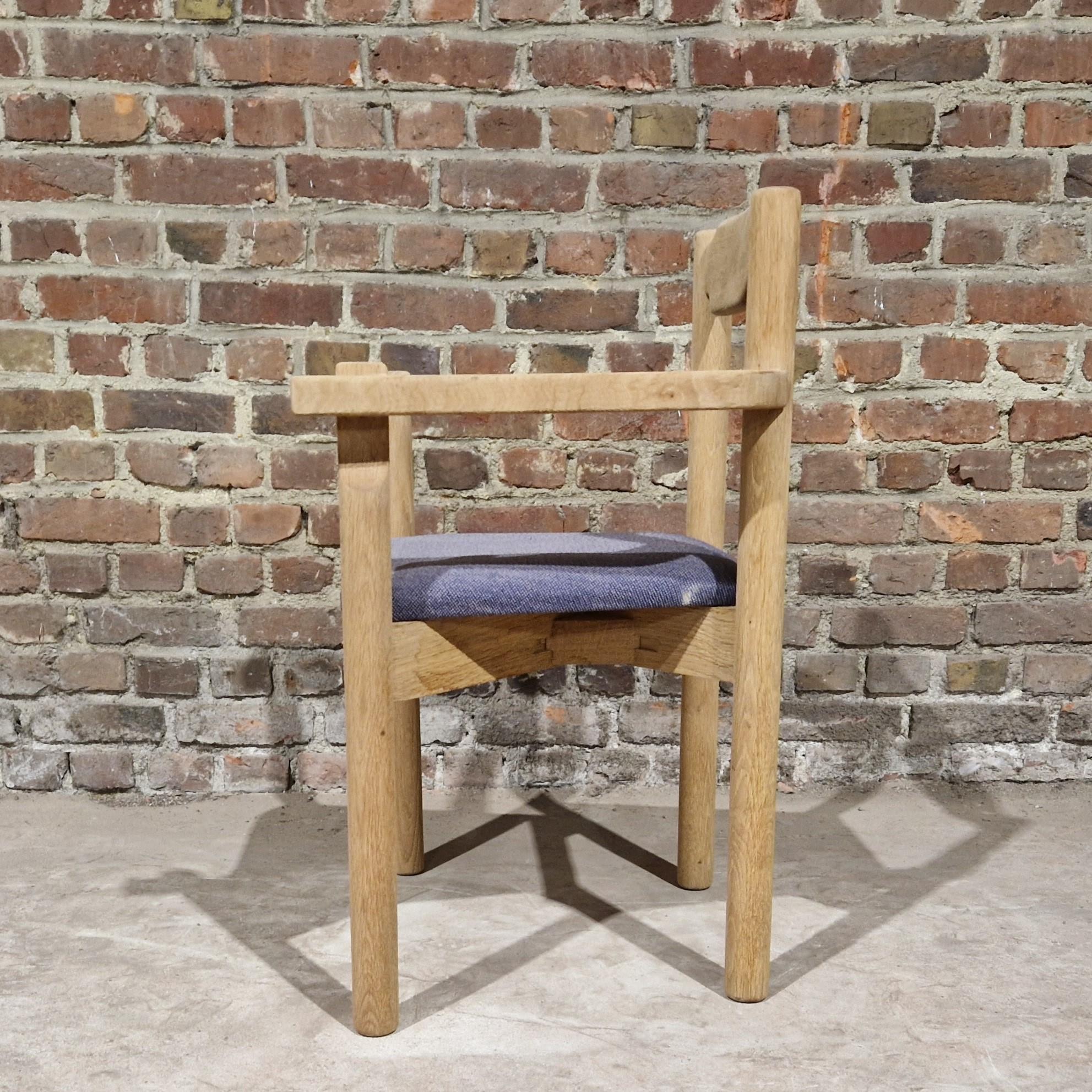 Pair of bridge armchairs in light oak, Guillerme et Chambron for 