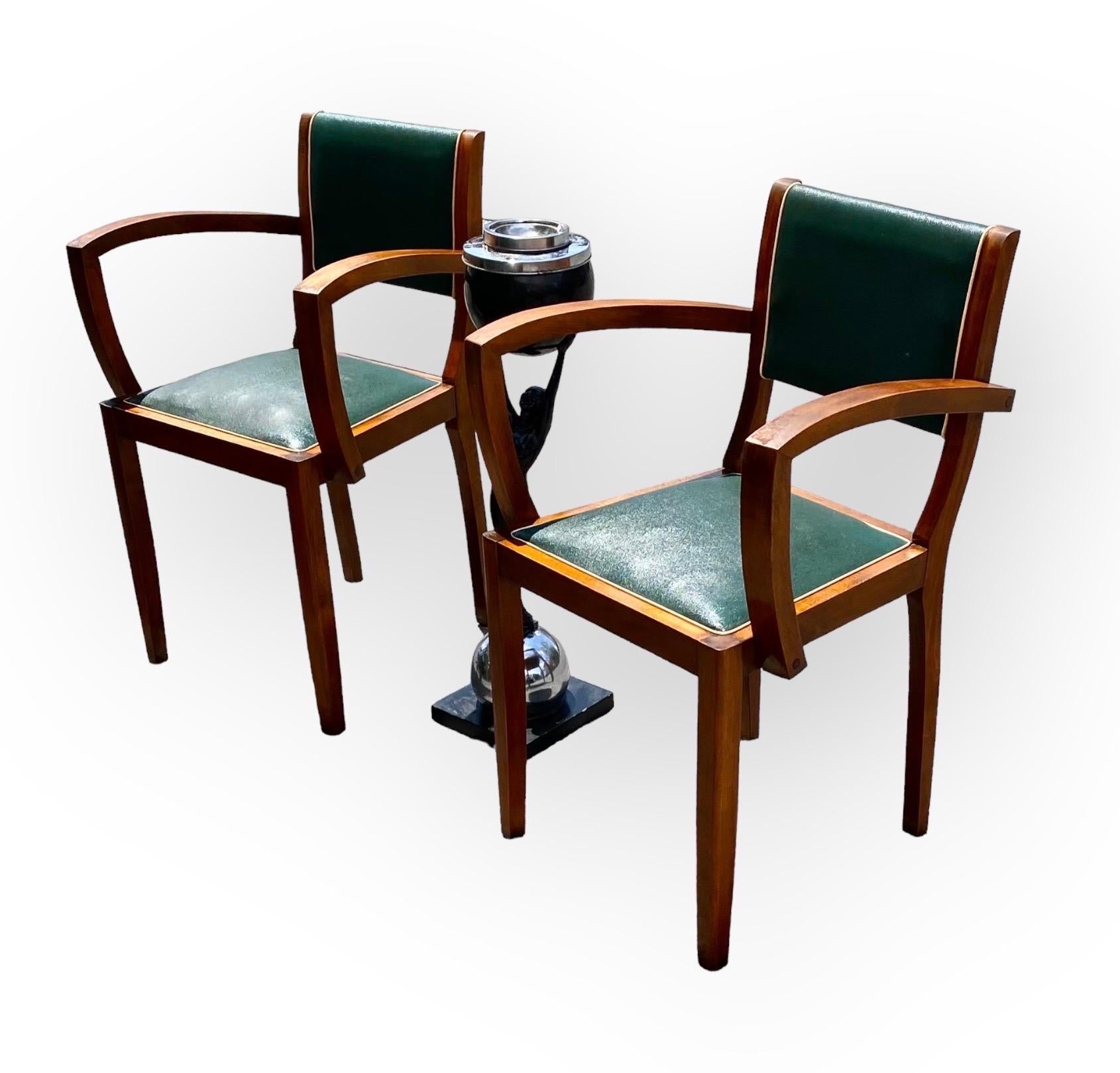 Imitation cuir Paire de chaises Bridge en faux cuir vert Art Déco français, vers 1930