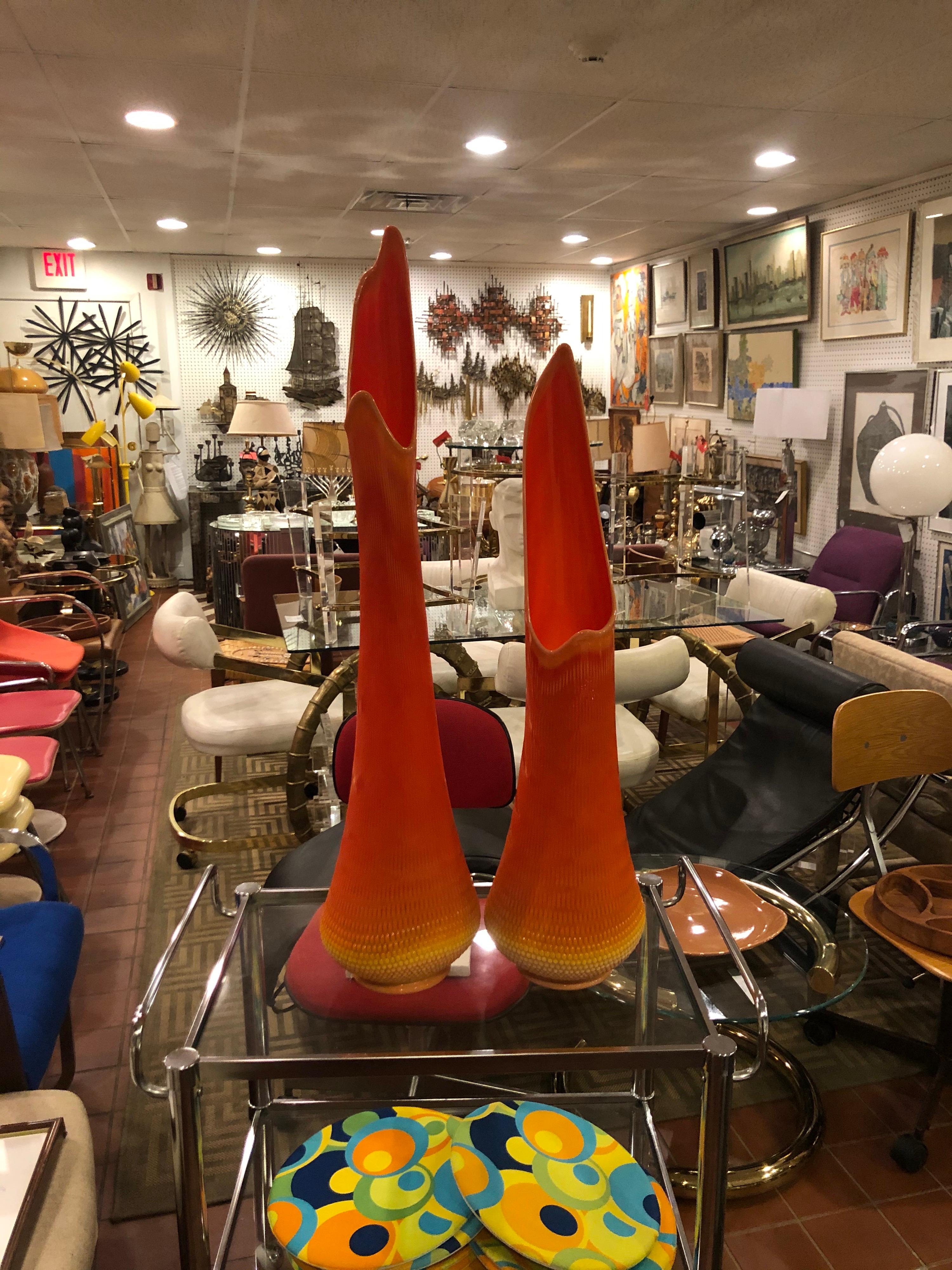 Mid-Century Modern Pair of Bright Orange L.E.Smith Bittersweet Vases