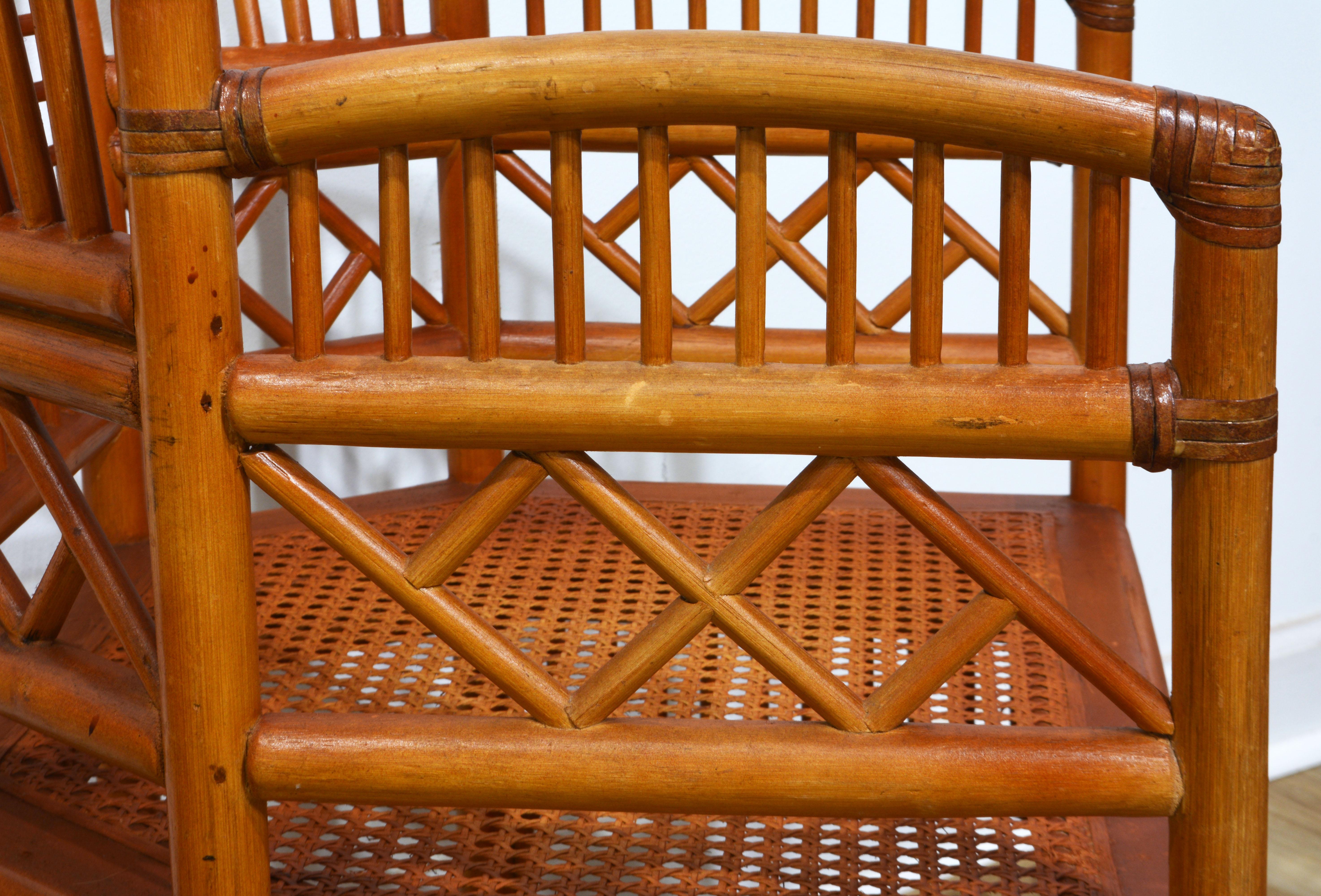 Paar Brighton Pavillion Style Chinoiserie-Sessel aus Rattan und Schilfrohr im Angebot 3