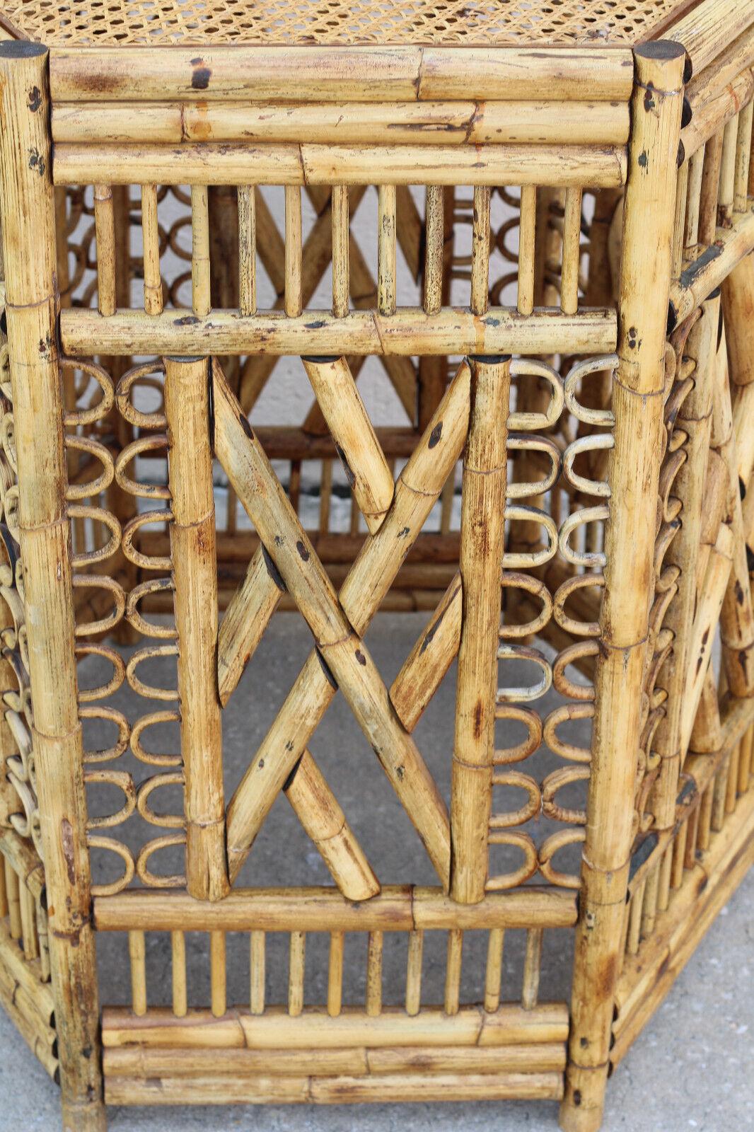 Paire de bases de tables de salle à manger hexagonales en bambou et canne de style Brighton en vente 4