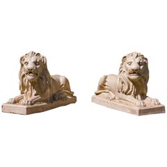 Paire de lions de jardin en glaçure de Bristol