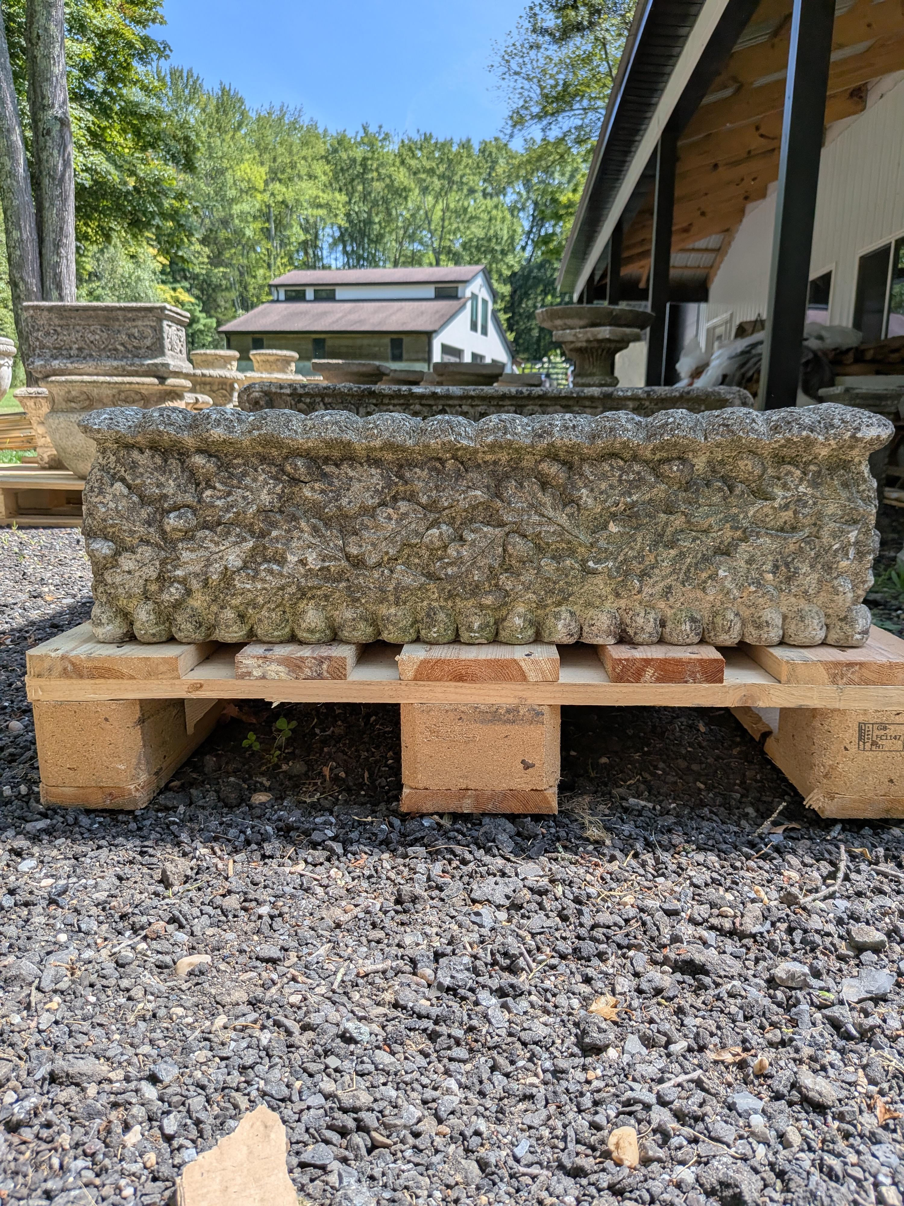 Coppia di autentici vasi da giardino / fioriere / contenitori / mangiatoie / cassette / jardinieres vintage / antichi britannici.

Il prezzo si riferisce a entrambe le fioriere.

Dimensioni:
28,5