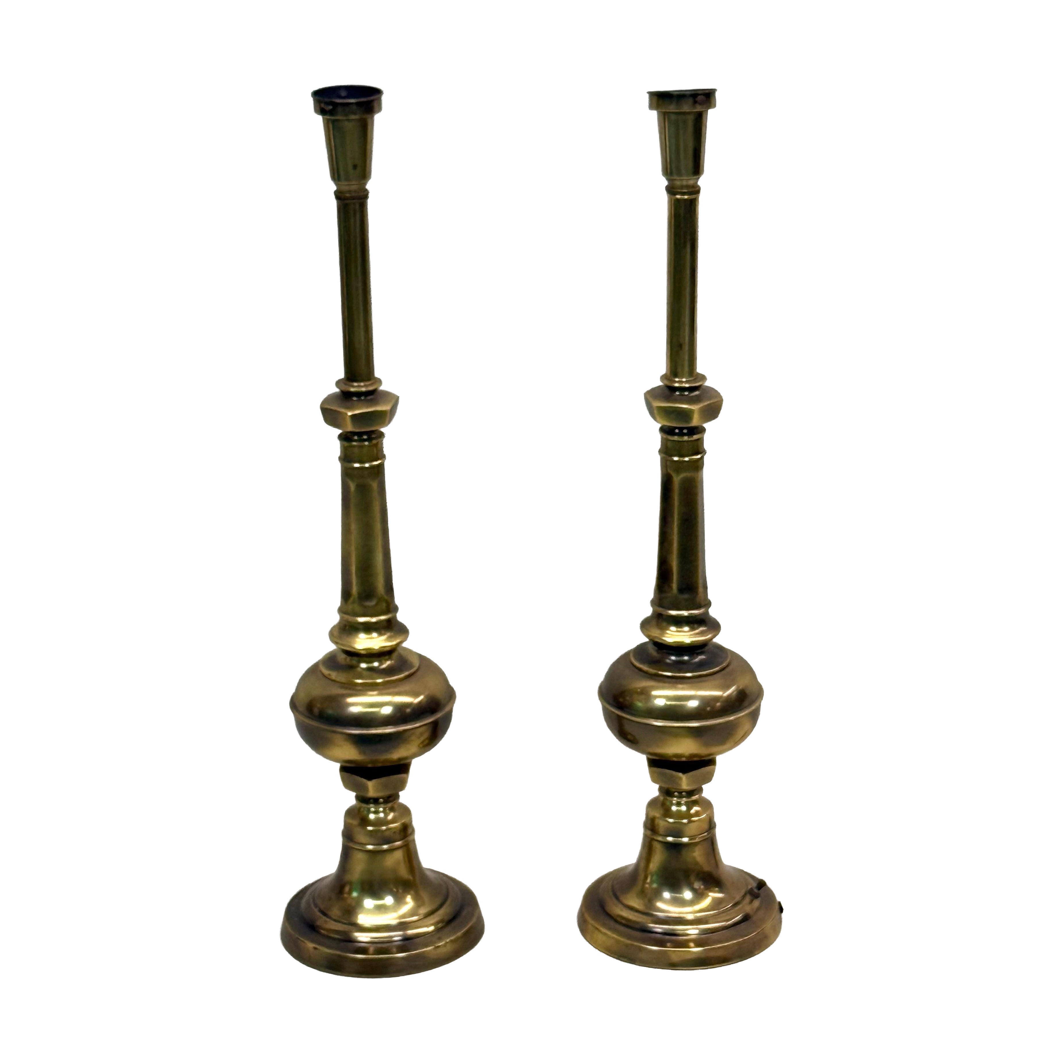 Pair of British Mid-Century Modern Neoclassical Brass Baluster Table Lamps For Sale
