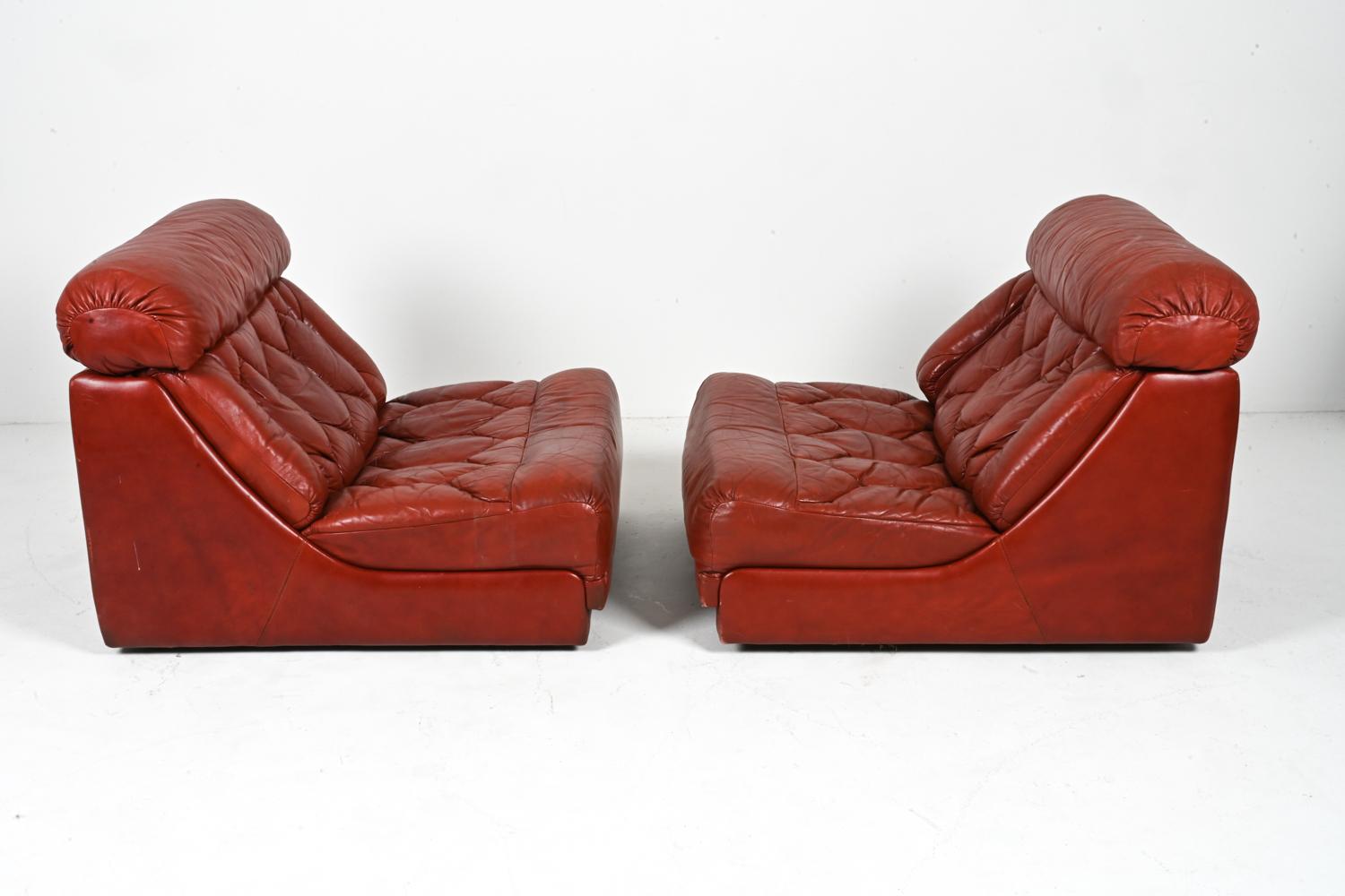Pair of British Space Age Modular Leather Lounge Chairs by Tetrad For Sale 2