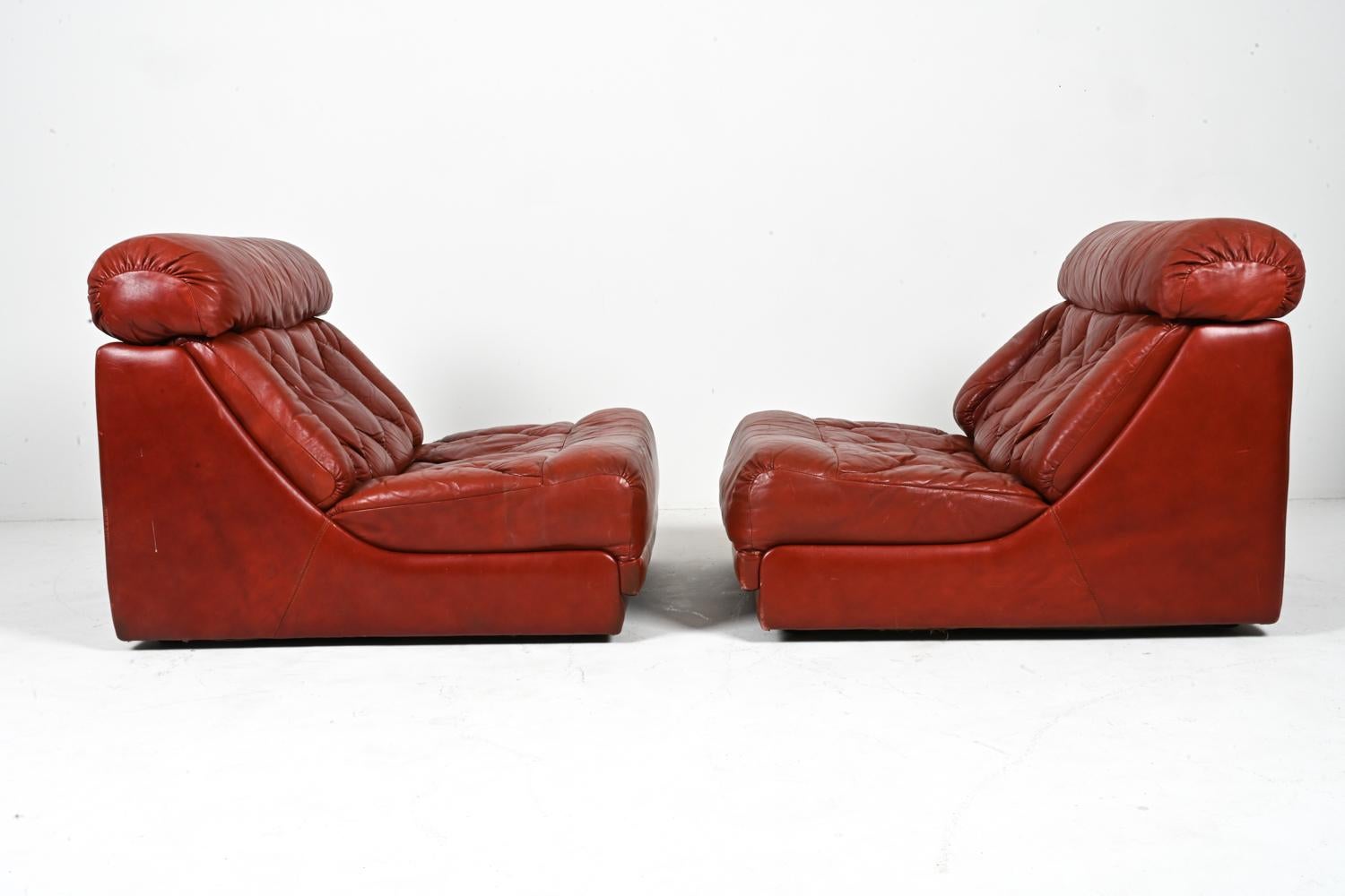 Pair of British Space Age Modular Leather Lounge Chairs by Tetrad For Sale 3