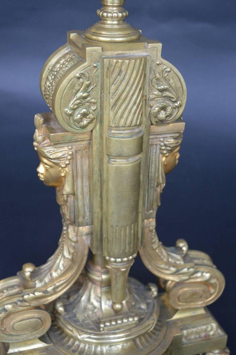 Bronze Paire de candélabres en bronze du 19e siècle en vente