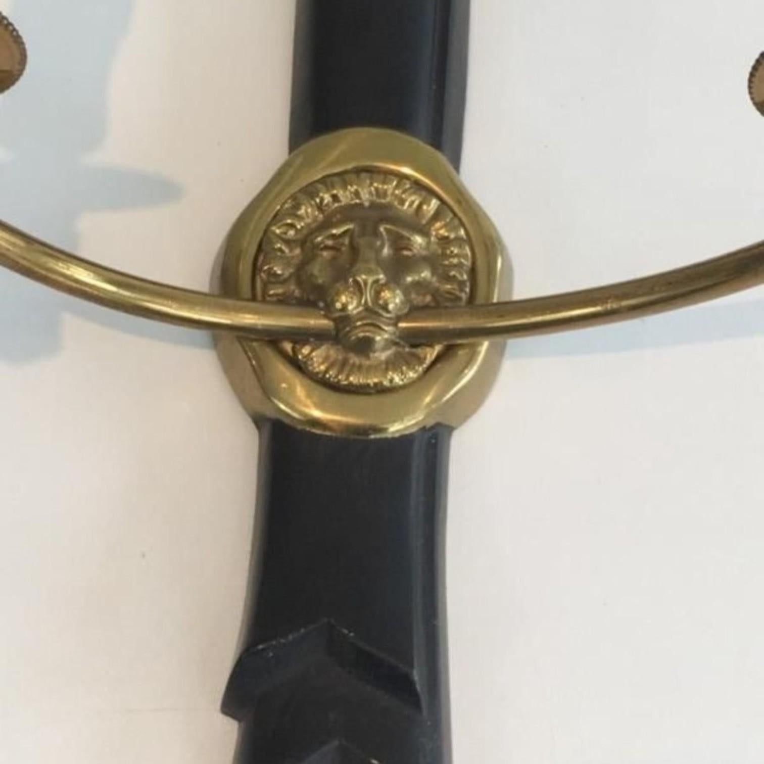 Coppia di sconsigliere in bronzo e laccato nero con teste di leone, Francia, circa 1970 In condizioni buone in vendita a Marcq-en-Barœul, Hauts-de-France