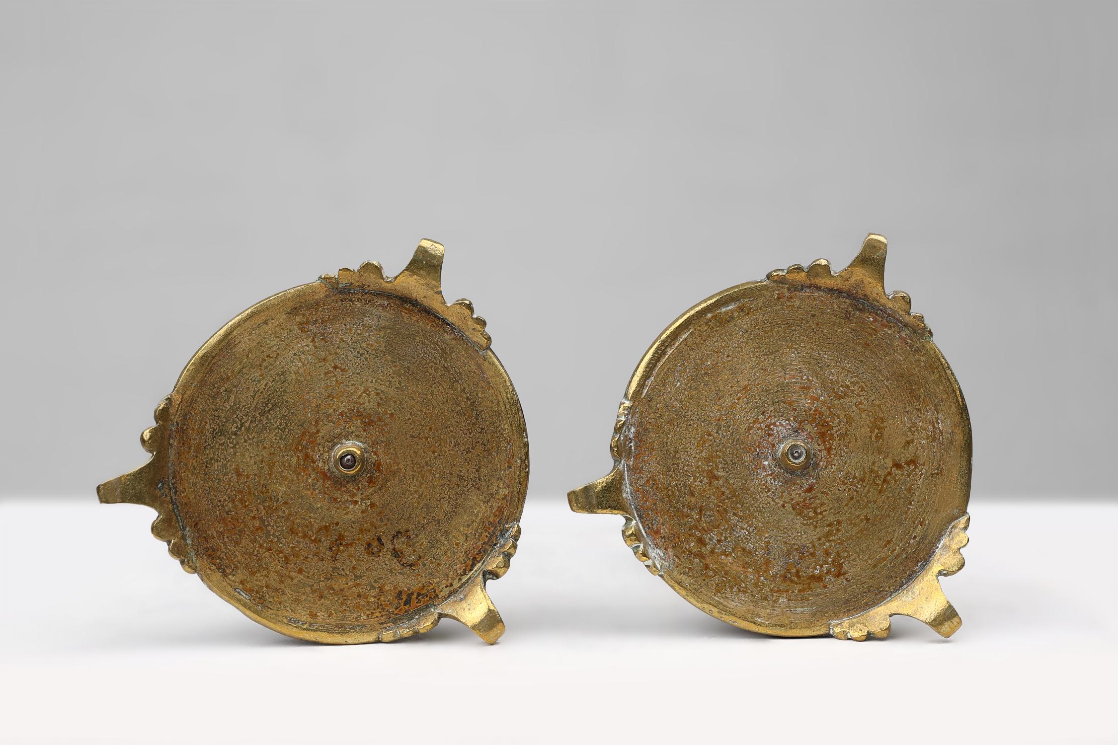 Paar Kerzenständer aus Bronze und schwarzem Stein im Empire-Stil, Frankreich um 1870 im Angebot 3