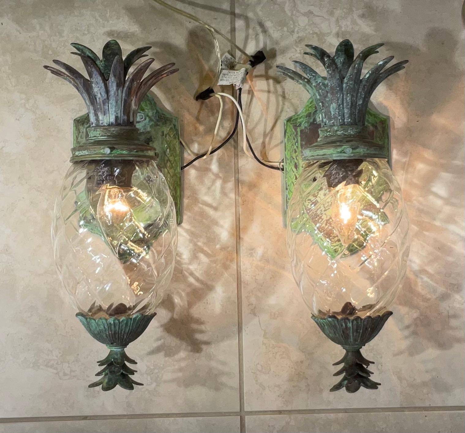 Beautiful pair of pineapple wall light made of bronze and solid brass with one 60/watt light each, great patina, decorative for indoor or outdoor.
Ready to use, suitable for wet locations.