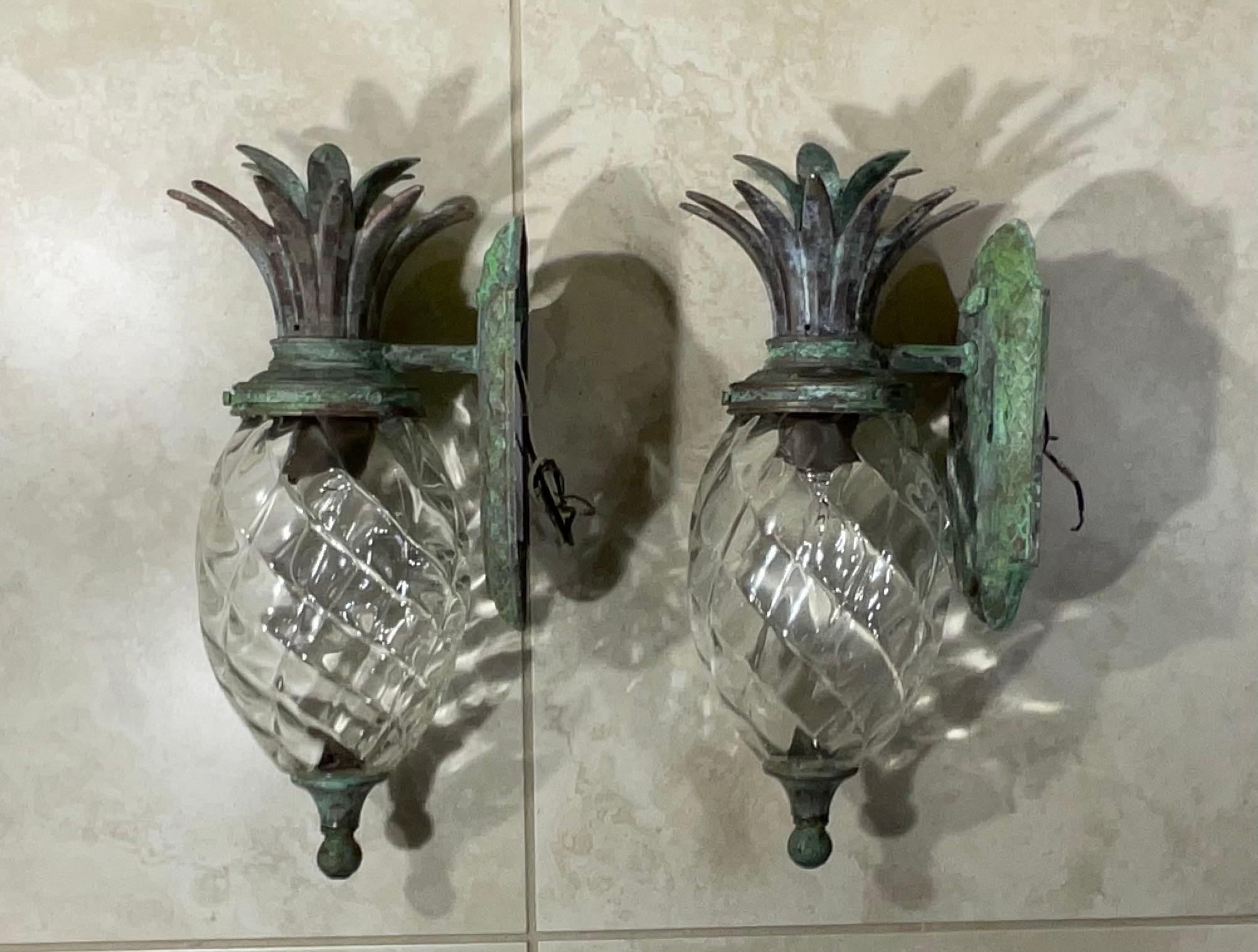 Pair of Bronze and Brass Wall Lantern or Wall Sconces In Good Condition For Sale In Delray Beach, FL