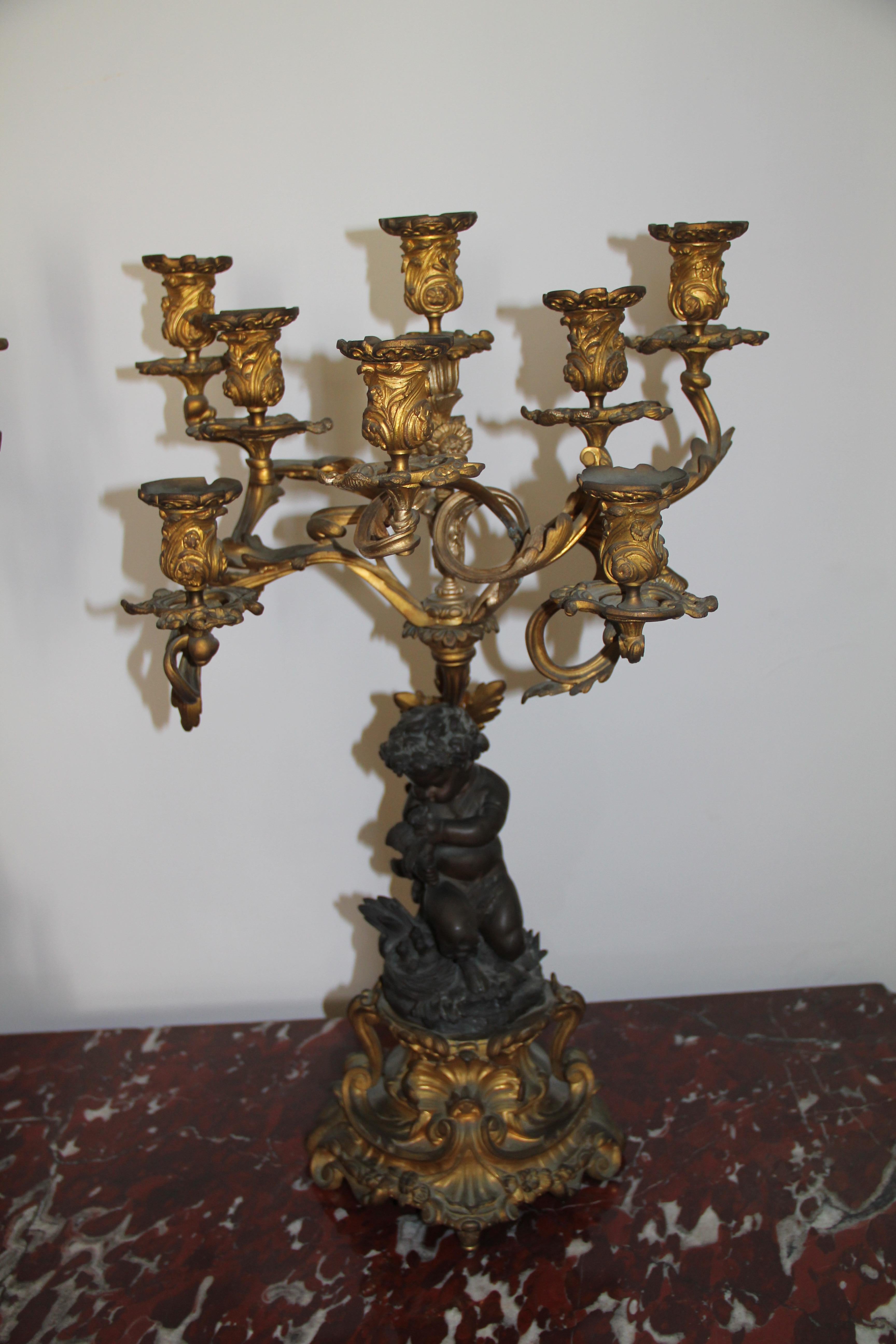 Pair of Bronze and Gilt-Bronze Candelabra Louis XV Style, Mid-19th Century In Good Condition For Sale In Napoli, IT