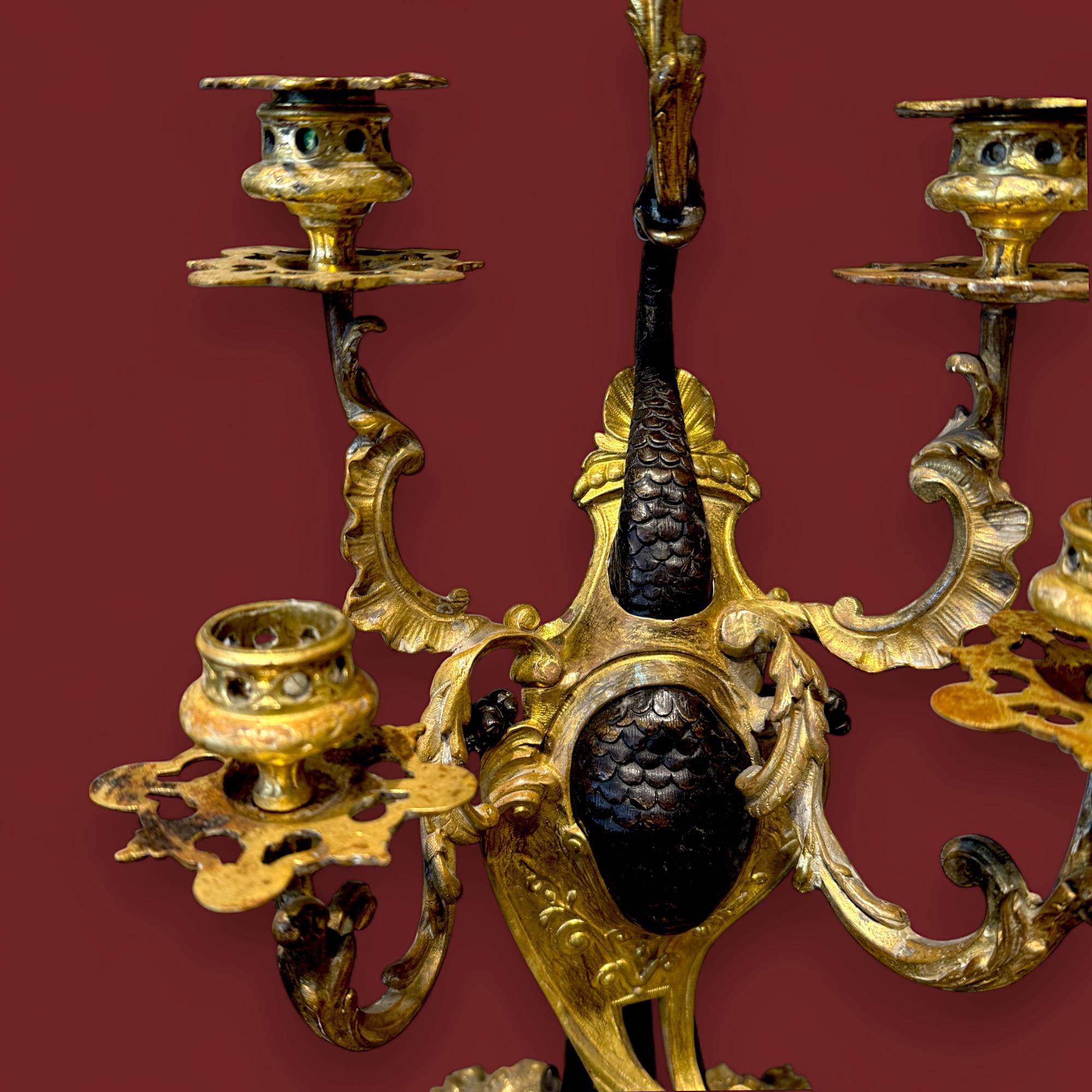Pareja de candelabros de bronce y dorado, Francia, S. XIX en venta 1