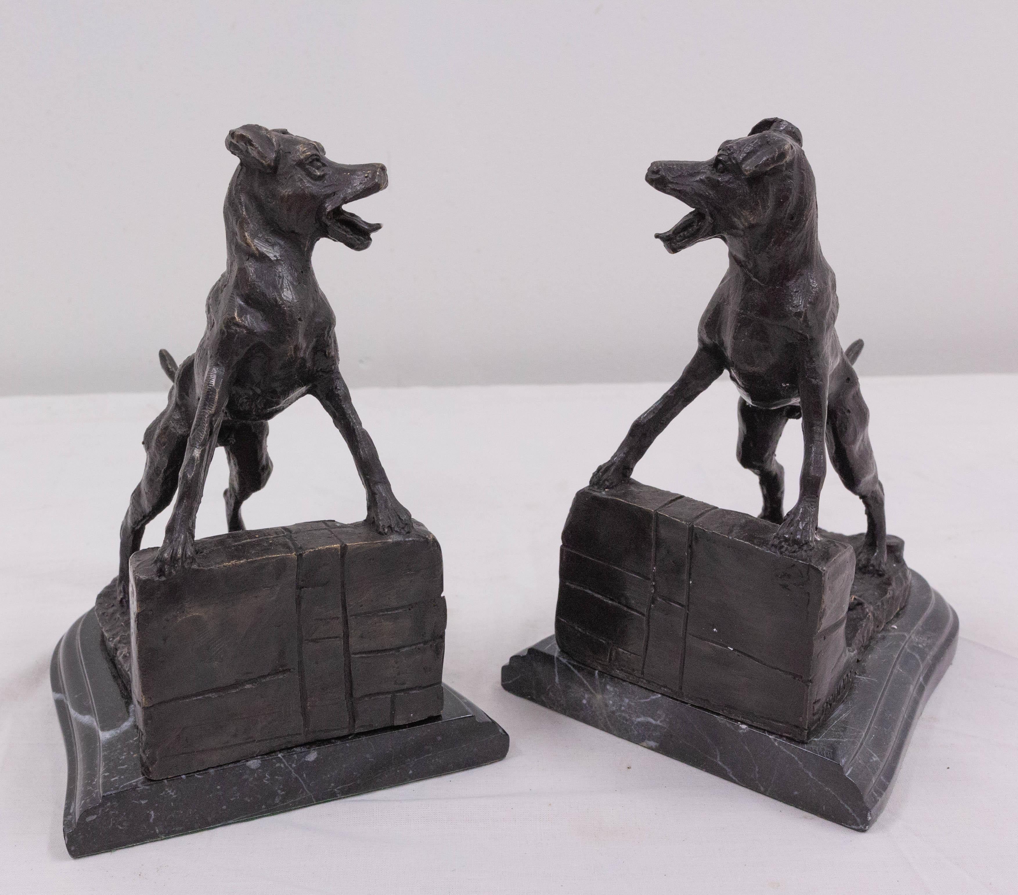 French Pair of Bronze and Marble Bookends Barking Dogs from E Drouot, France c. 1890 For Sale