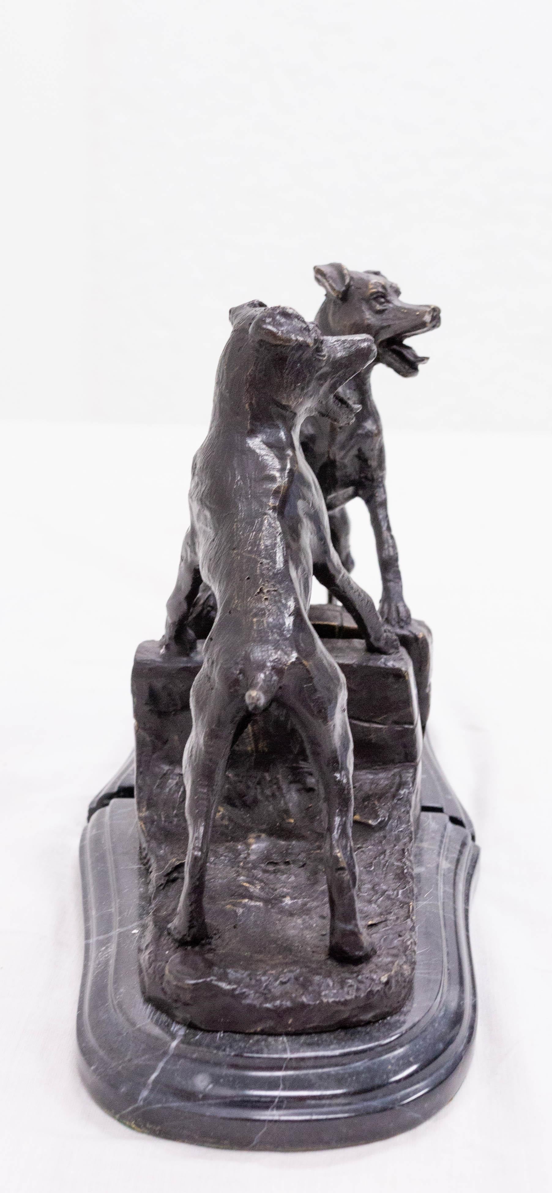 Pair of Bronze and Marble Bookends Barking Dogs from E Drouot, France c. 1890 In Good Condition For Sale In Labrit, Landes