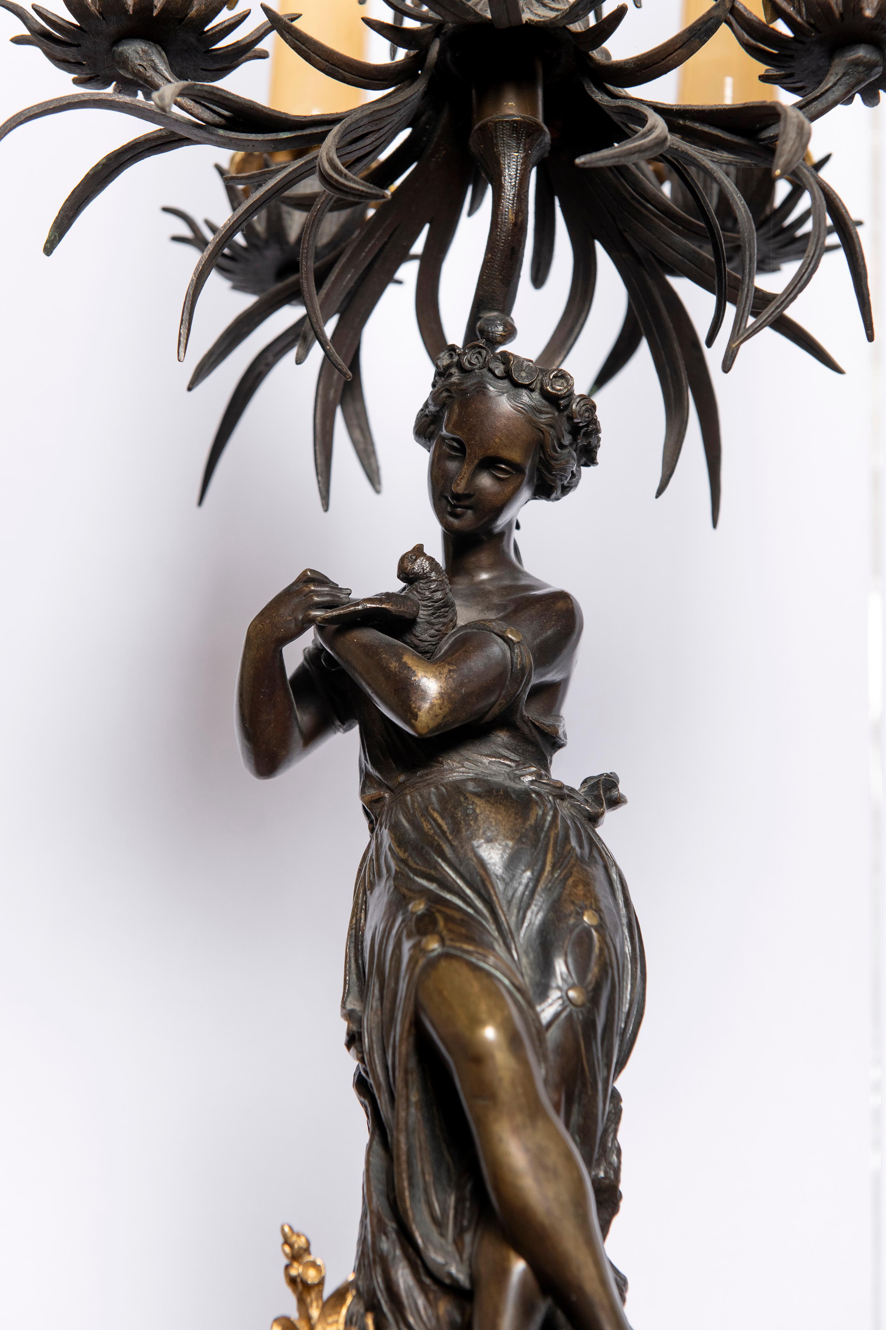 Neoclassico Coppia di candelabri in bronzo e marmo, Francia, XIX secolo in vendita
