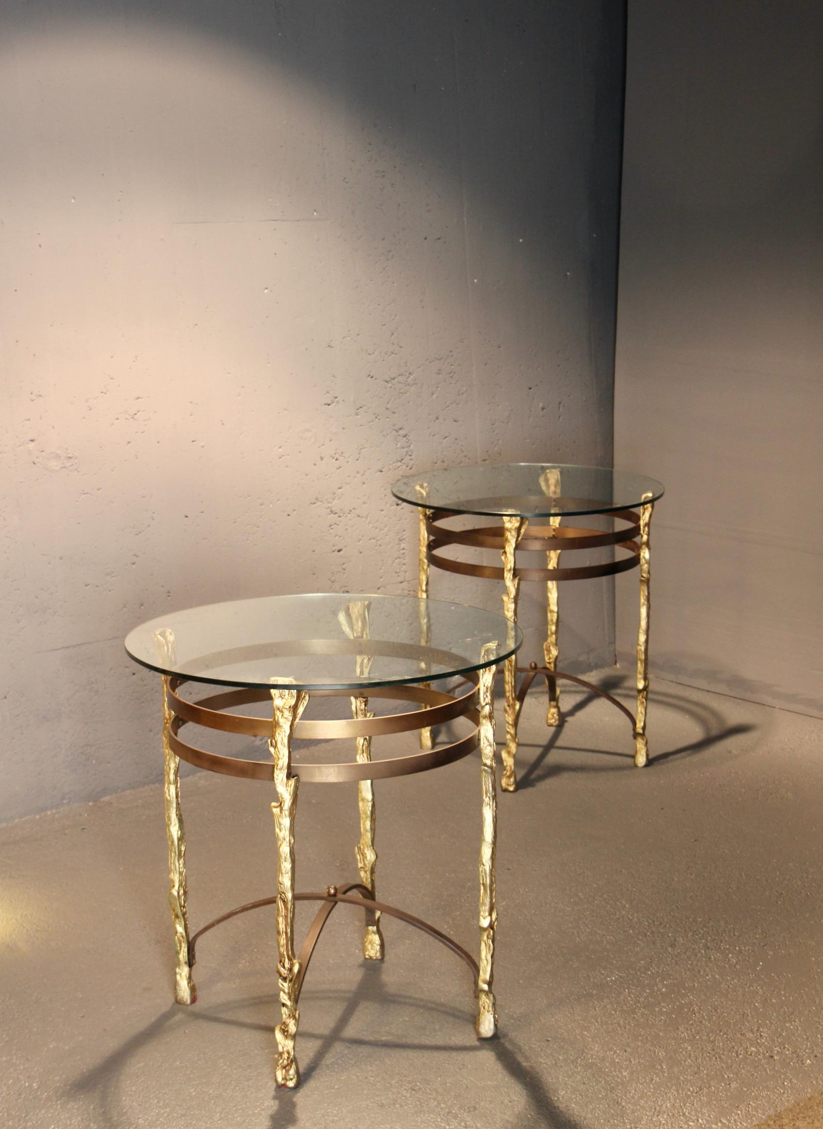Metal Pair of bronze and metal side table For Sale