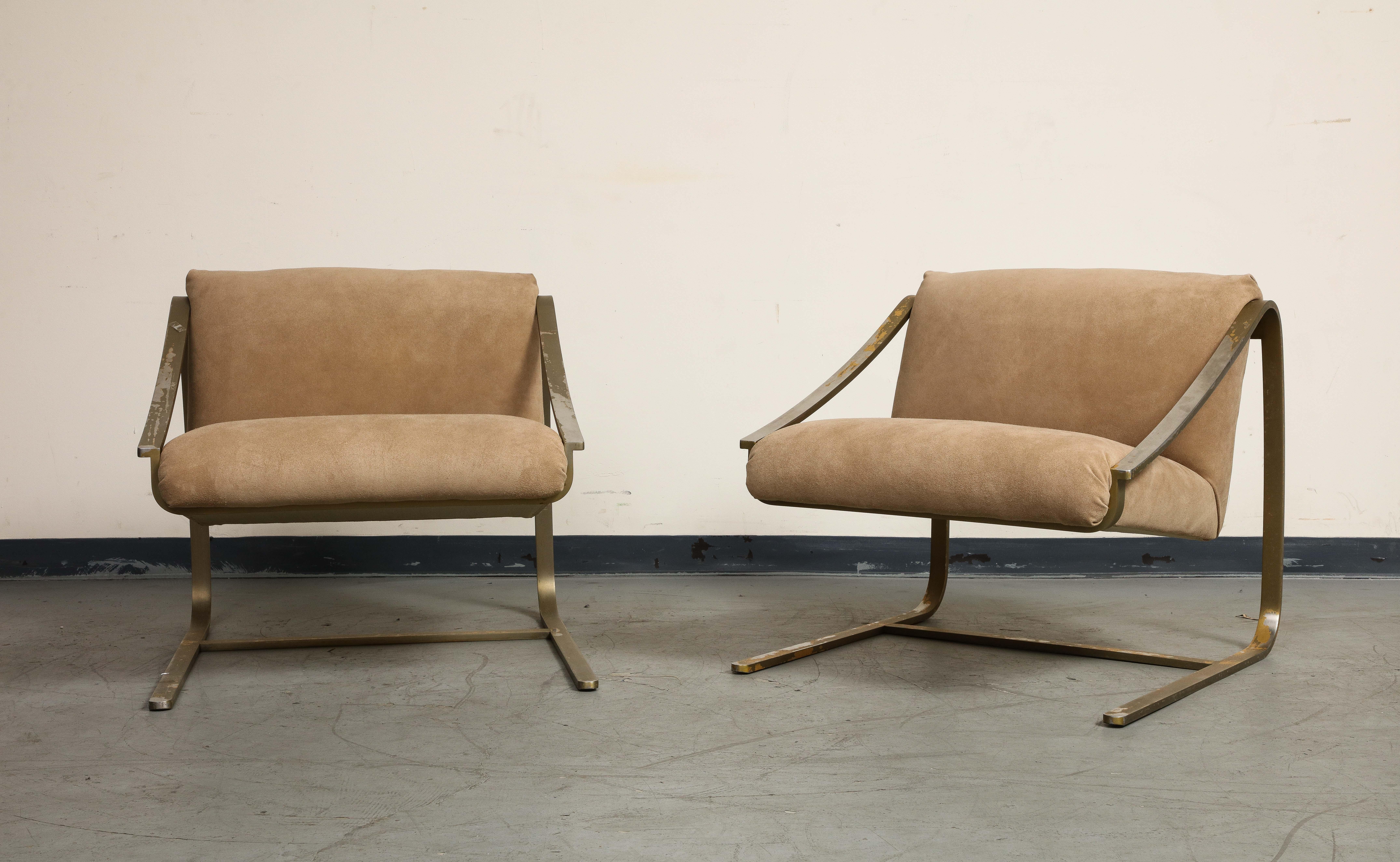 Mid-20th Century Pair of Bronze and Suede Modernist Lounge Chairs, circa 1965 For Sale