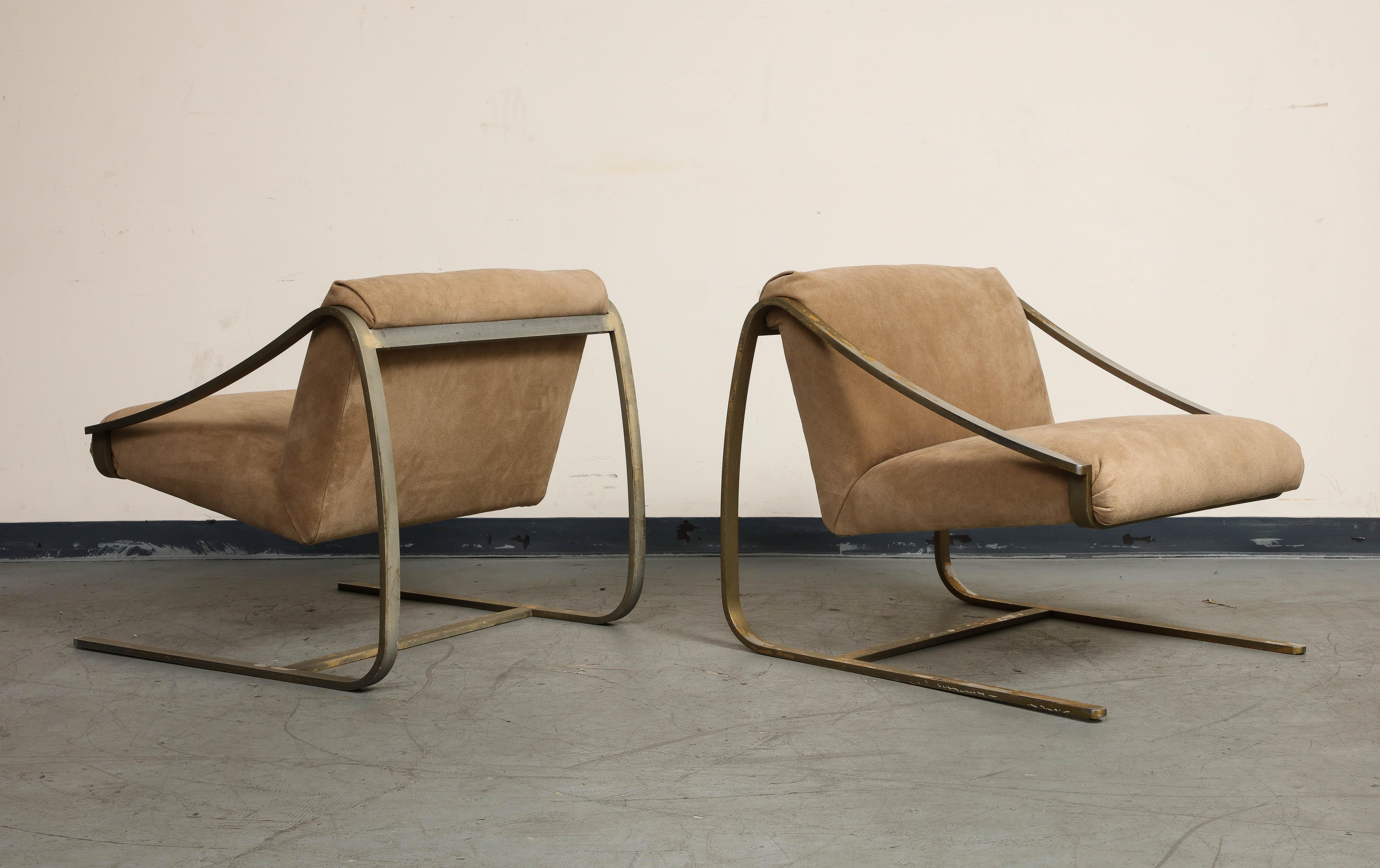Pair of Bronze and Suede Modernist Lounge Chairs, circa 1965 For Sale 3