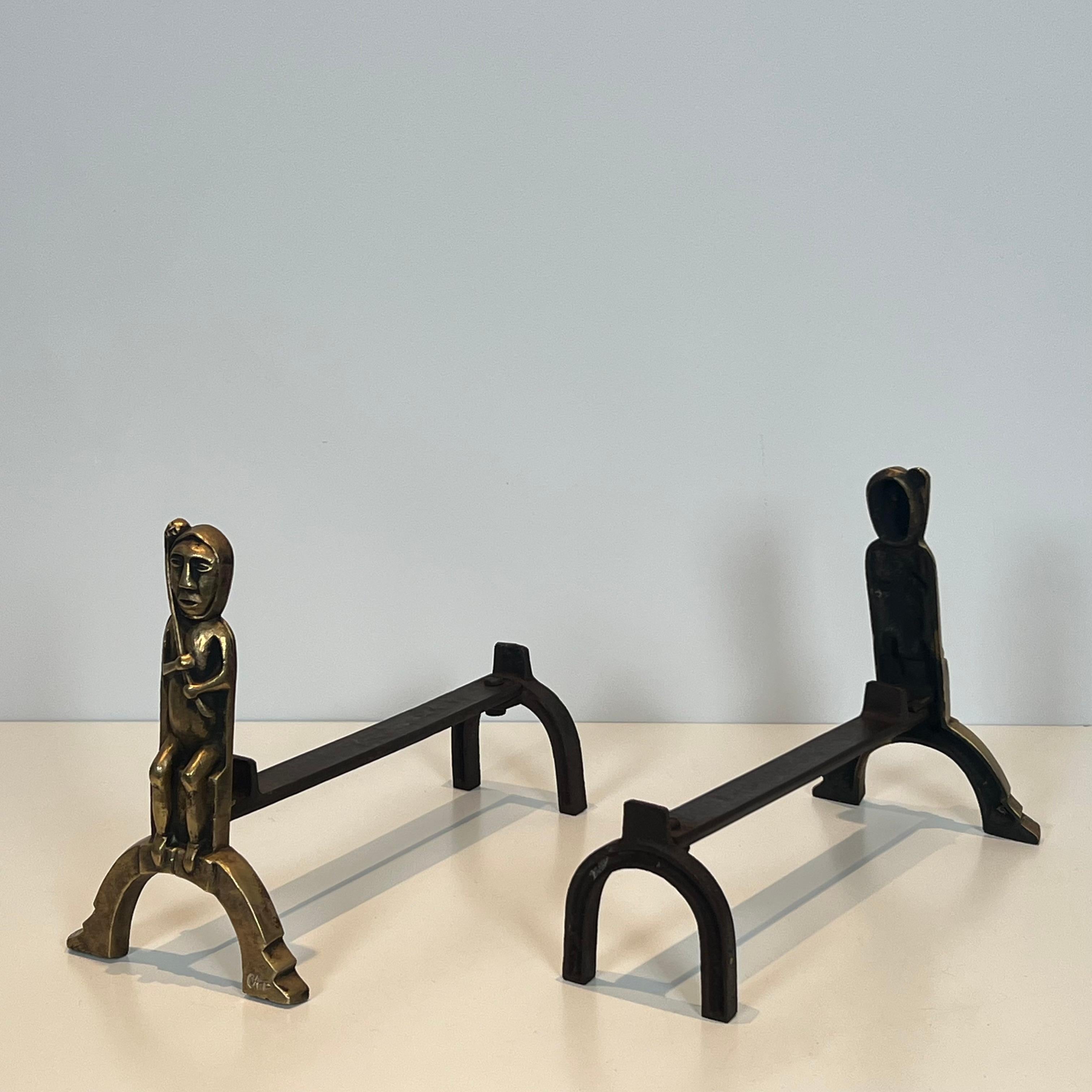 Pair of Bronze Andirons with Seated Shamans, Monogramed by Anton Prinner In Good Condition For Sale In Marcq-en-Barœul, Hauts-de-France
