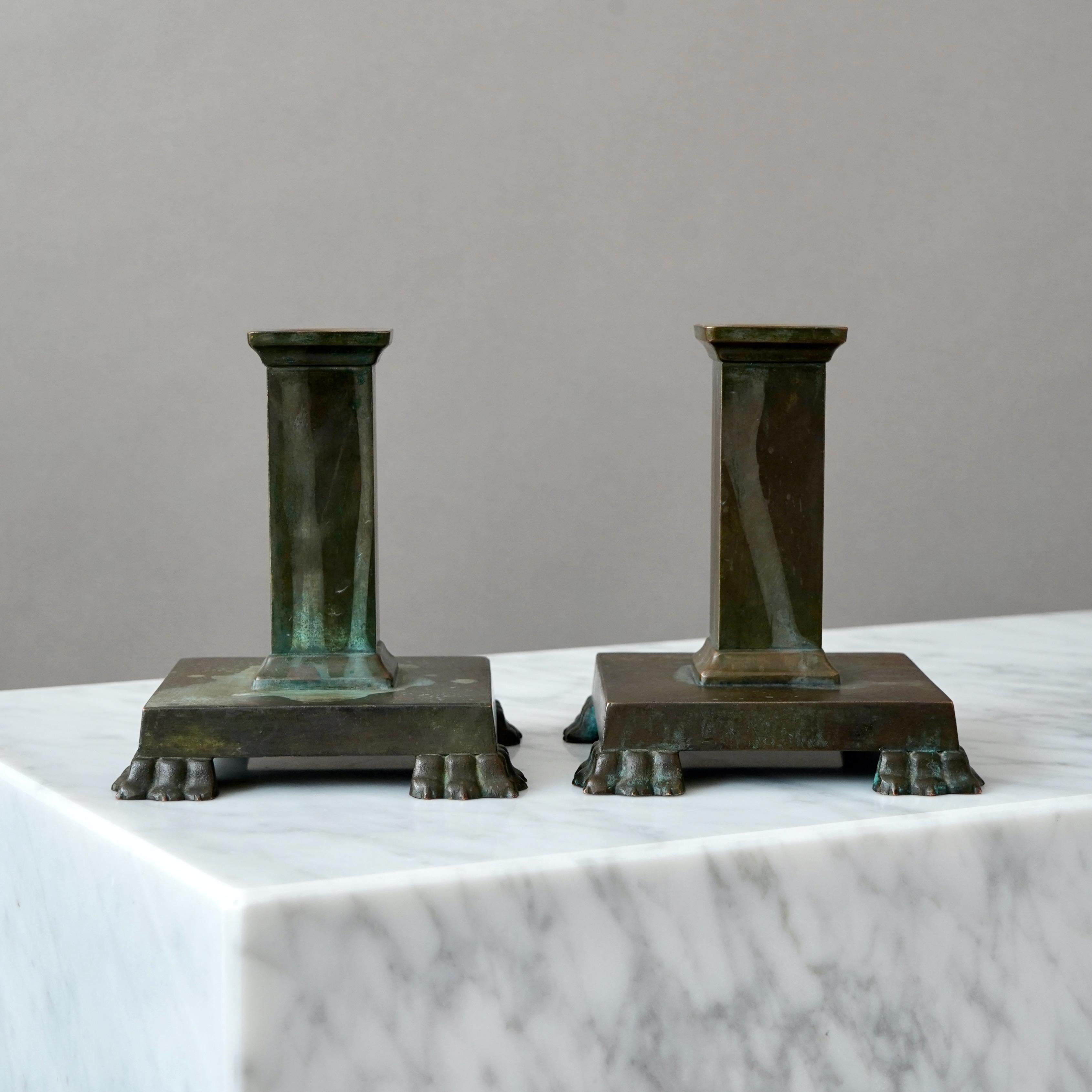 Coppia di candelieri Art Deco in bronzo di GAB Guldsmedsaktiebolaget, Svezia, anni '30 in vendita 2