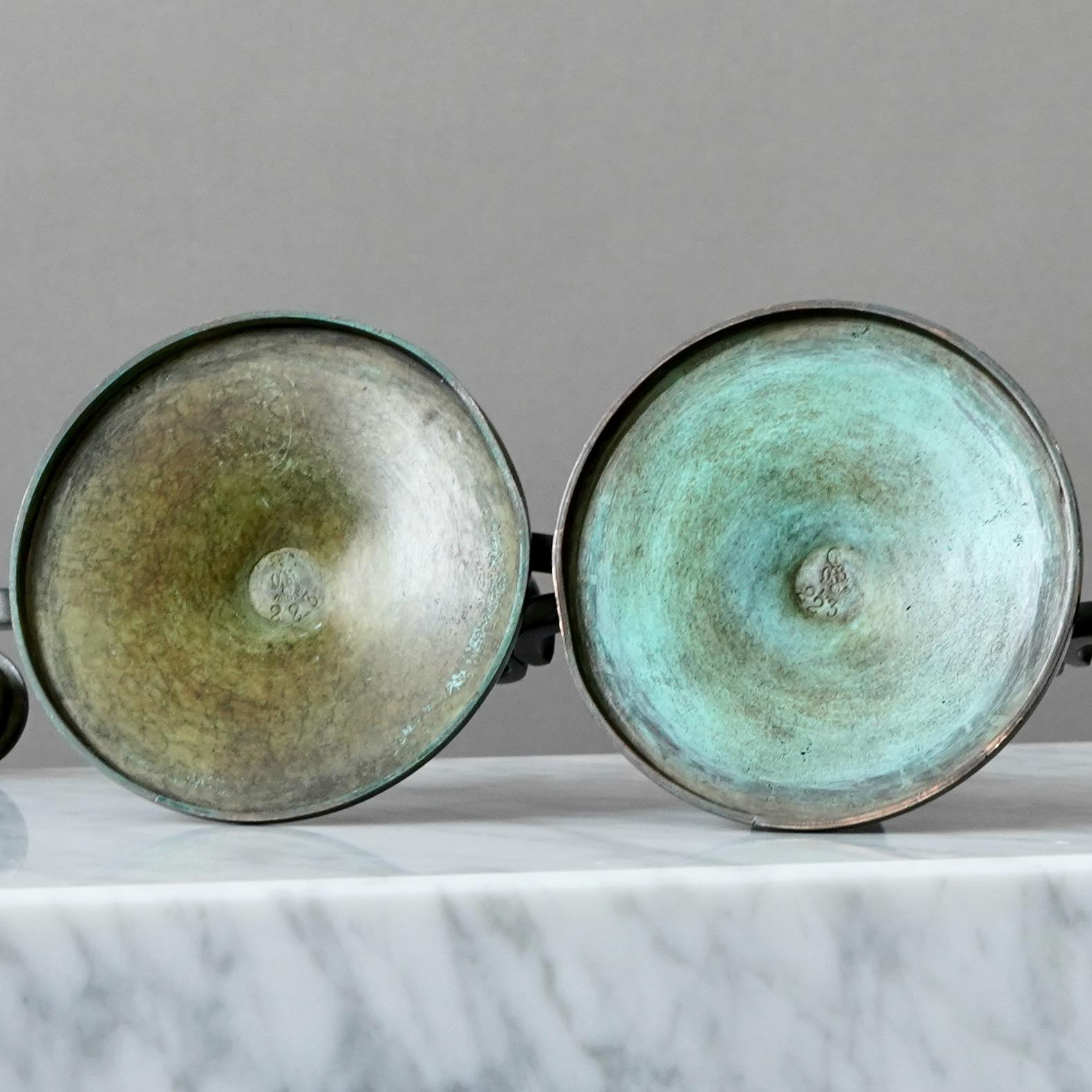 Coppia di candelieri Art Deco in bronzo di GAB Guldsmedsaktiebolaget, Svezia, anni '30 in vendita 2