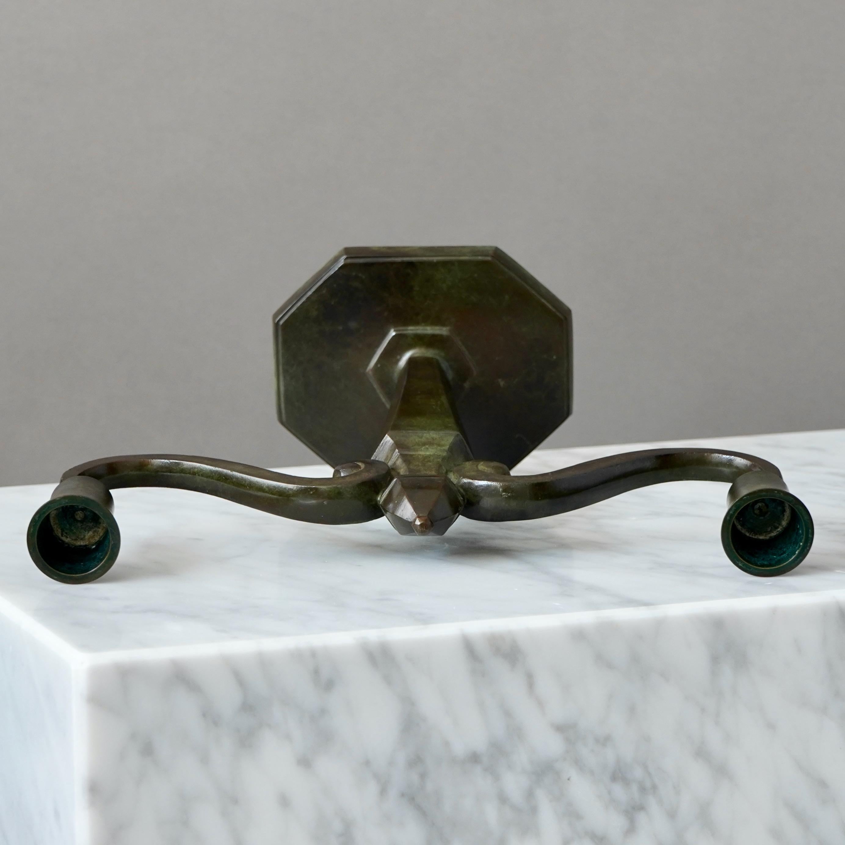 Pareja de candeleros Art Déco de bronce de GAB Guldsmedsaktiebolaget, Suecia, años 30 en venta 5