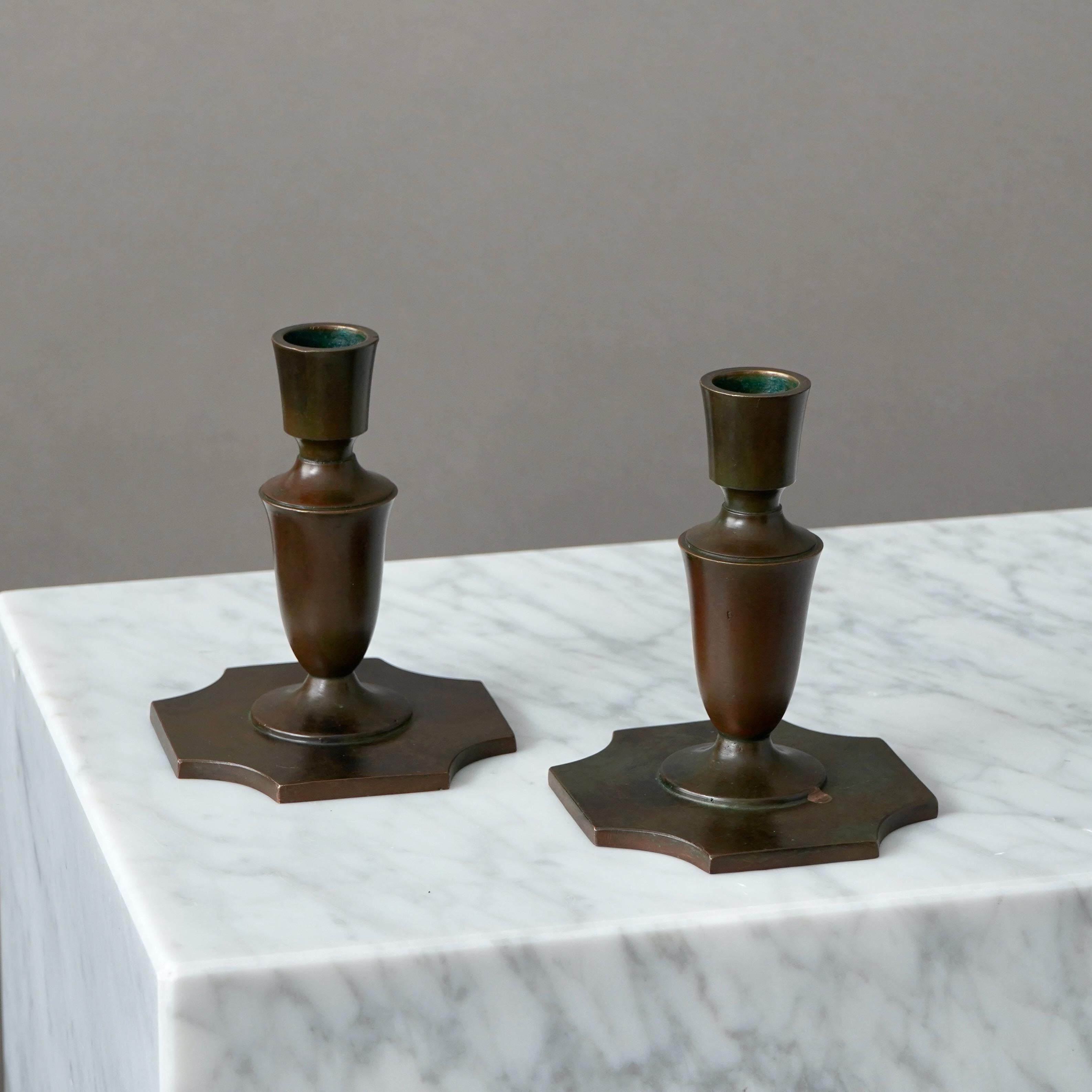 Scandinavian Modern Pair of Bronze Art Deco Candlesticks by GAB Guldsmedsaktiebolaget, Sweden, 1930s