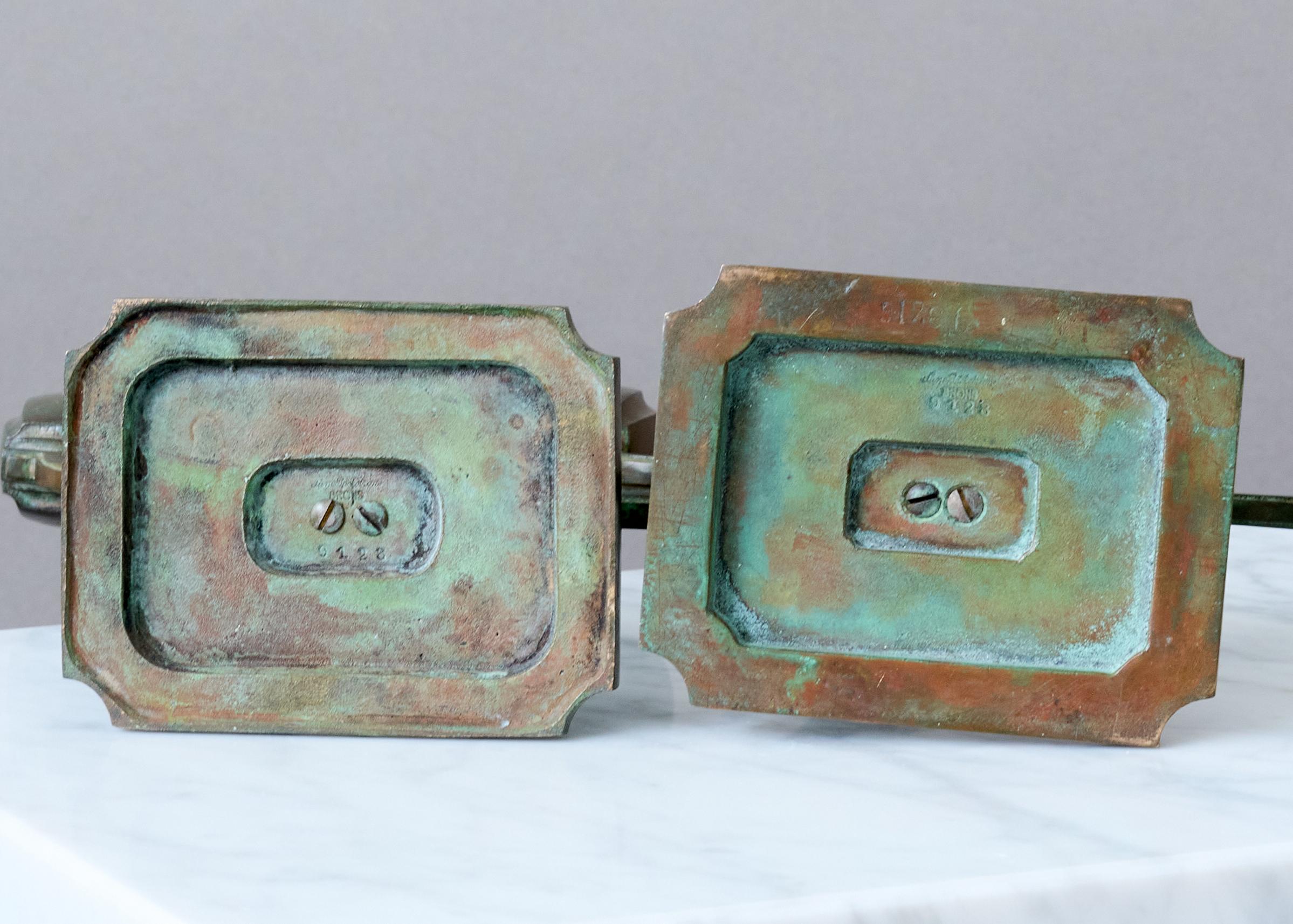 Coppia di candelieri Art Deco in bronzo di Sune Backstrom, Svezia, anni Venti. in vendita 2