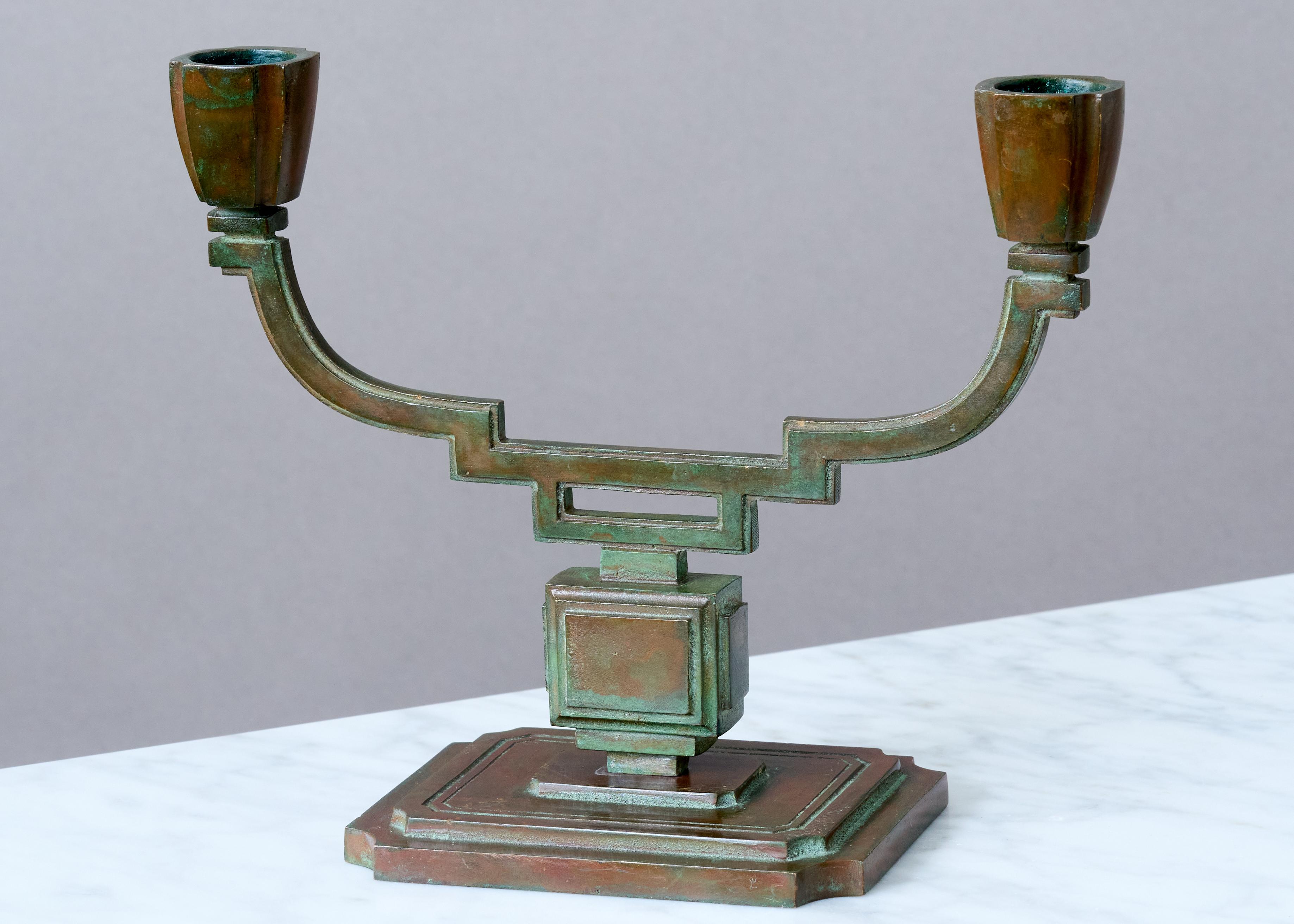 Coppia di candelieri Art Deco in bronzo di Sune Backstrom, Svezia, anni Venti. in vendita 4