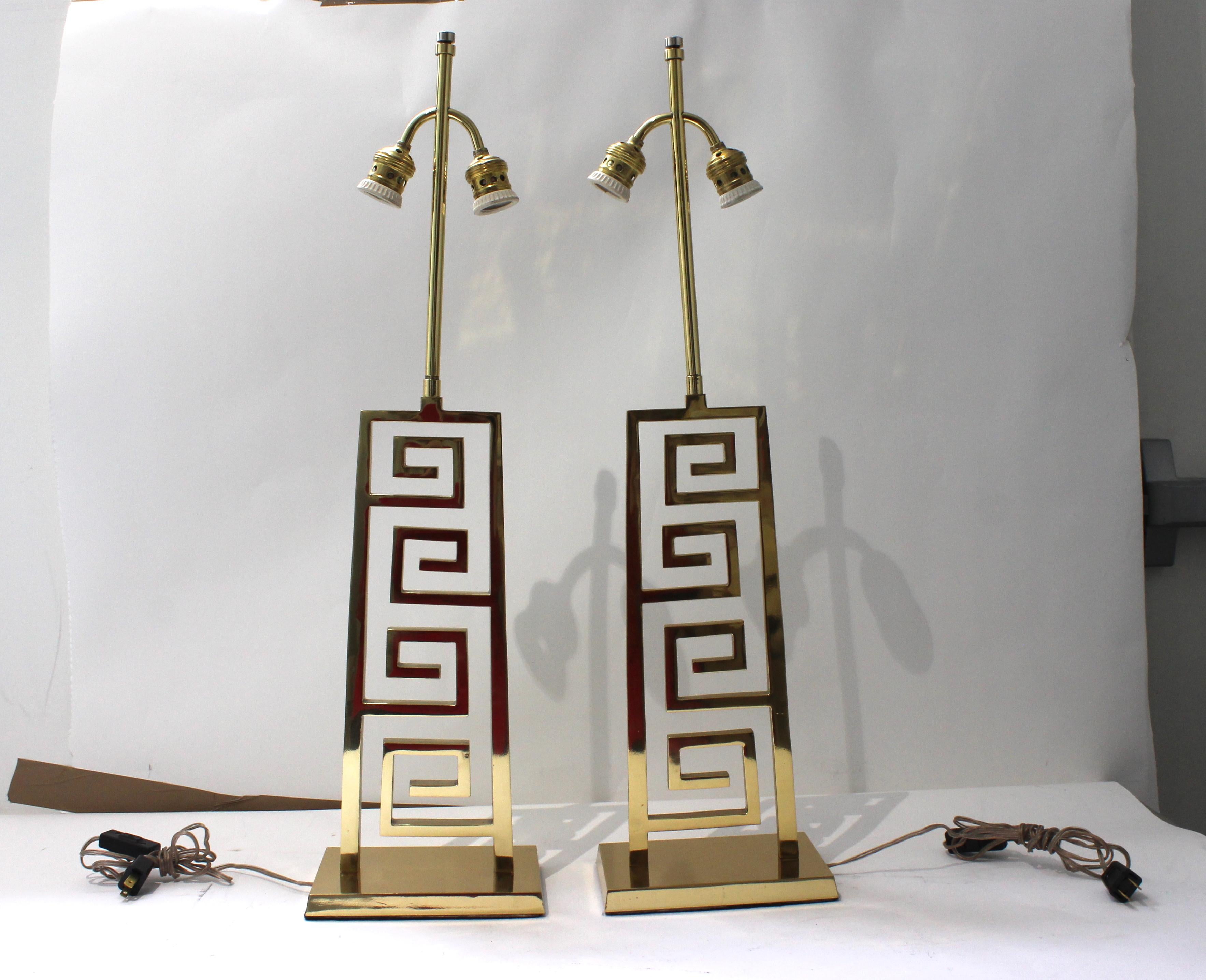 Polished Pair of Bronze Art Deco Lamps with Greek Key Motif For Sale