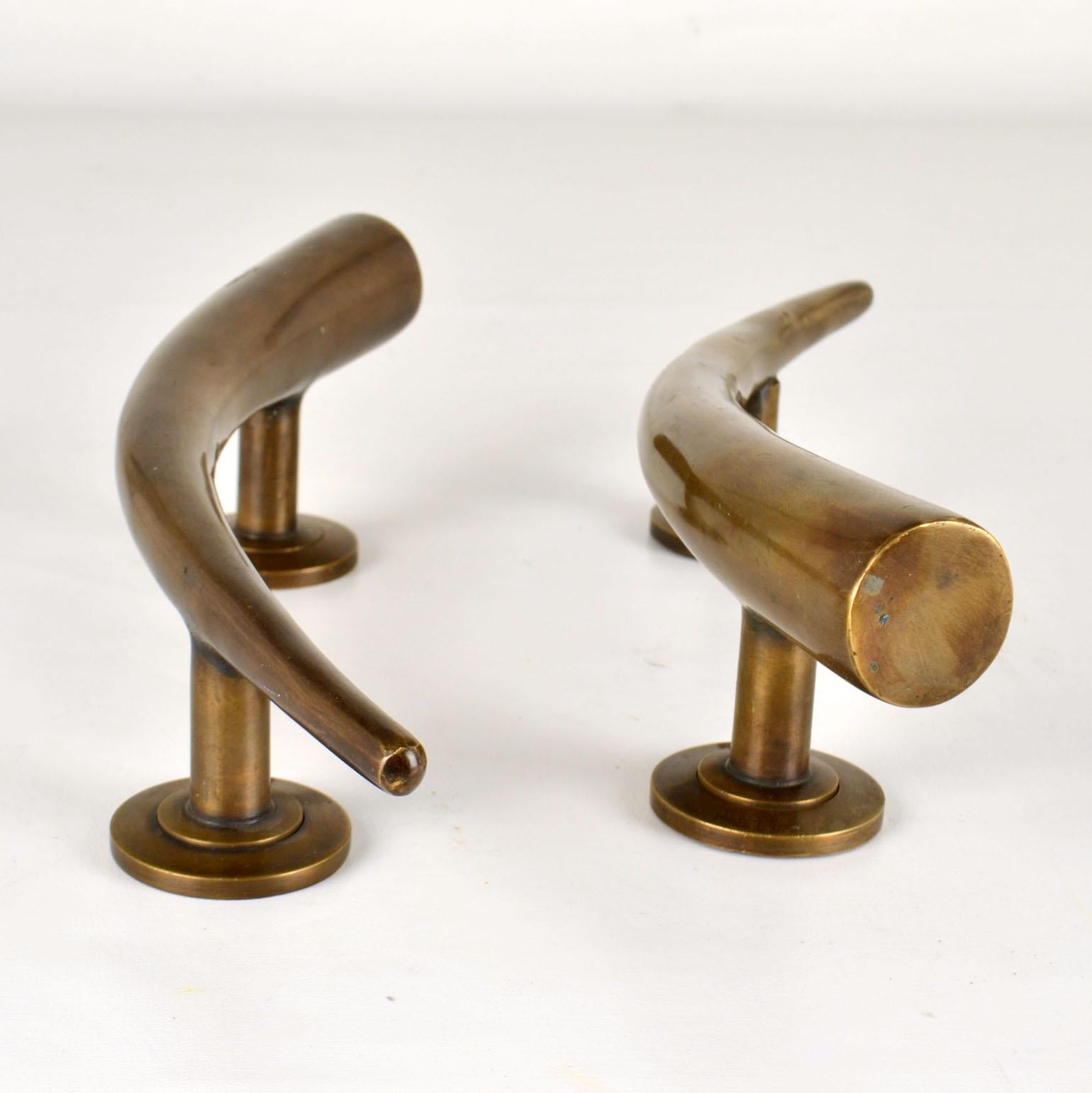 Paar bronzene Art-Déco-Türgriffe zum Drücken und Ziehen (Britisch) im Angebot