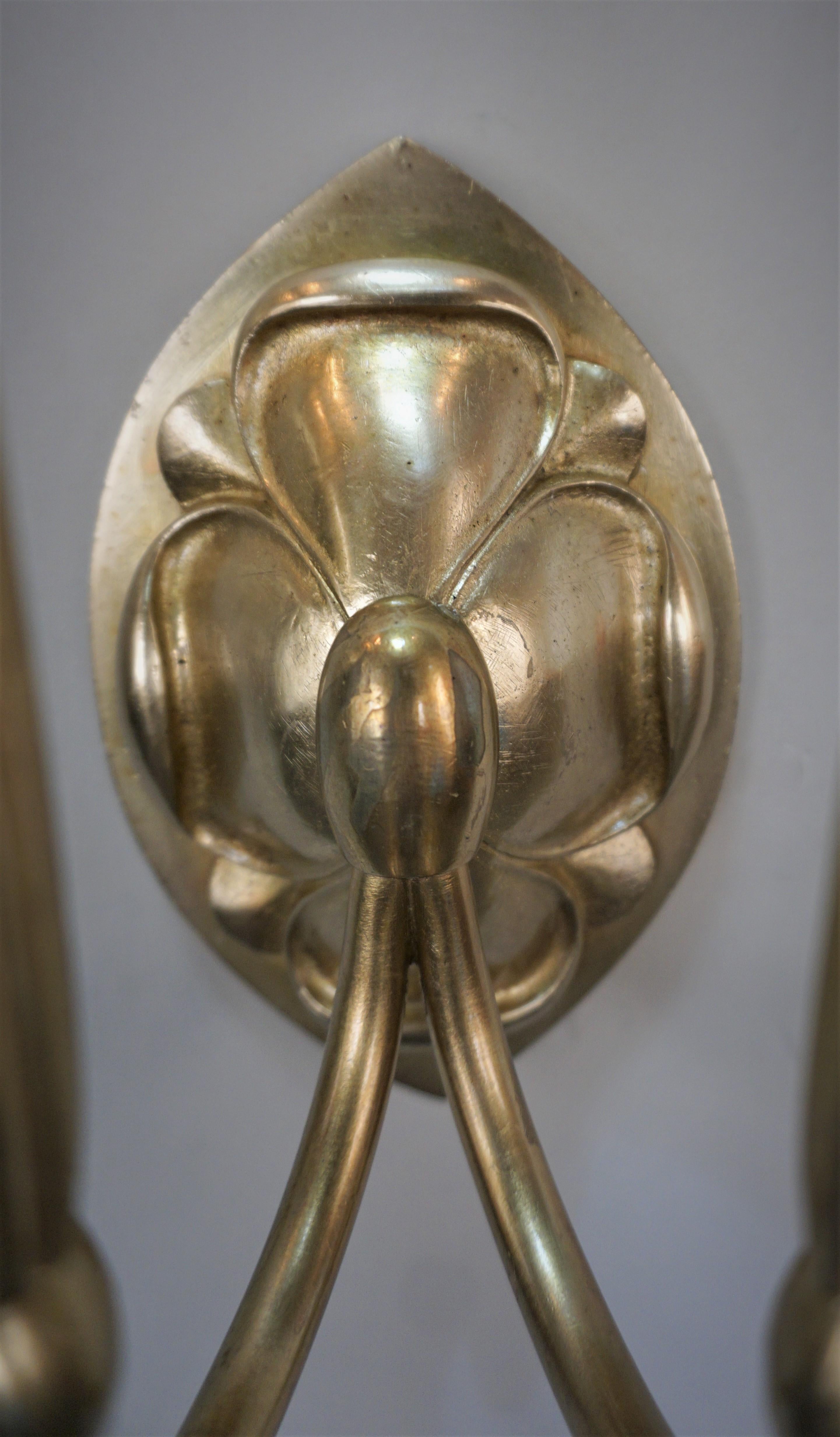 Pair of Bronze Art Deco Wall Sconces In Good Condition For Sale In Fairfax, VA