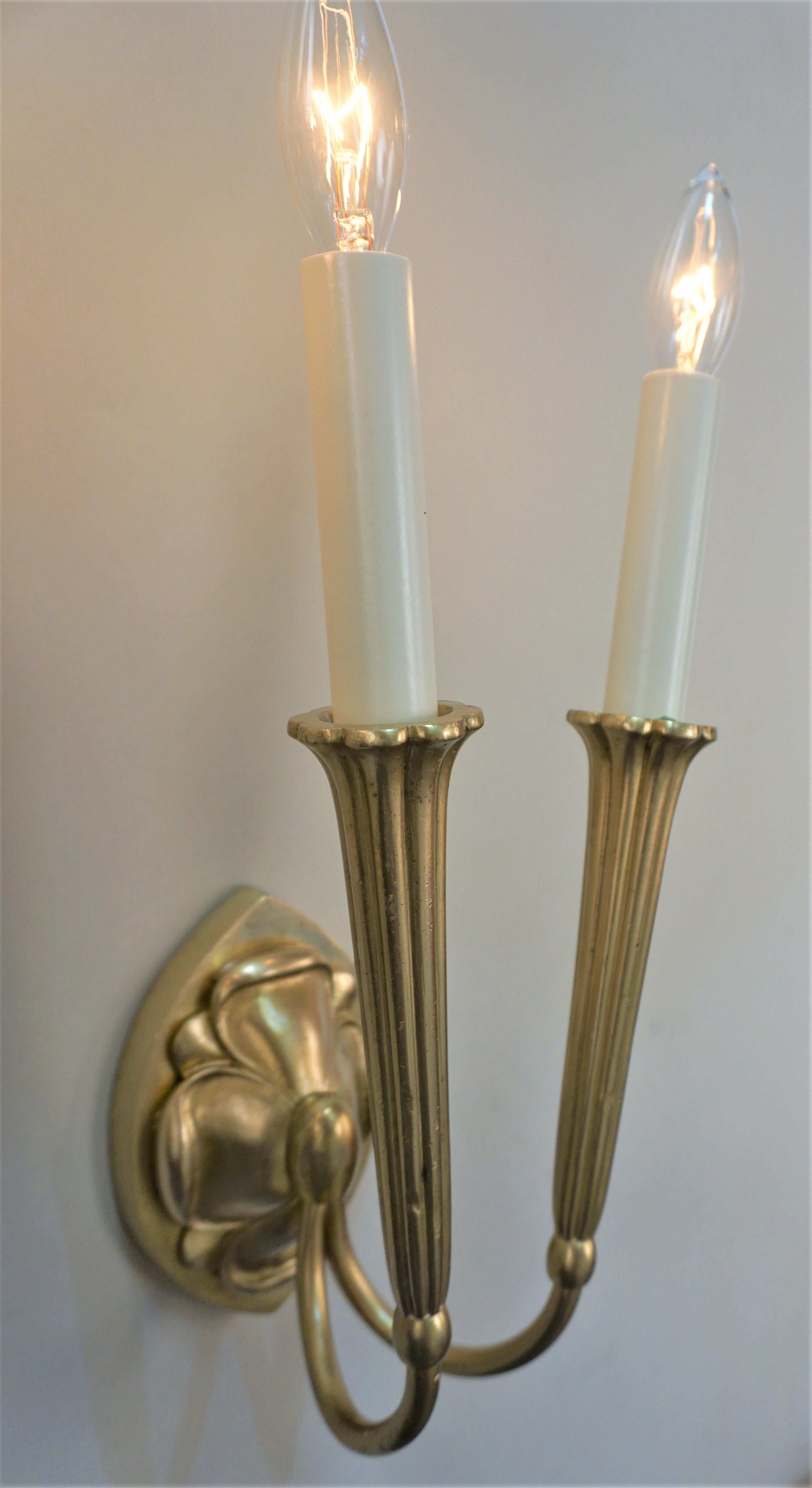 Mid-20th Century Pair of Bronze Art Deco Wall Sconces For Sale