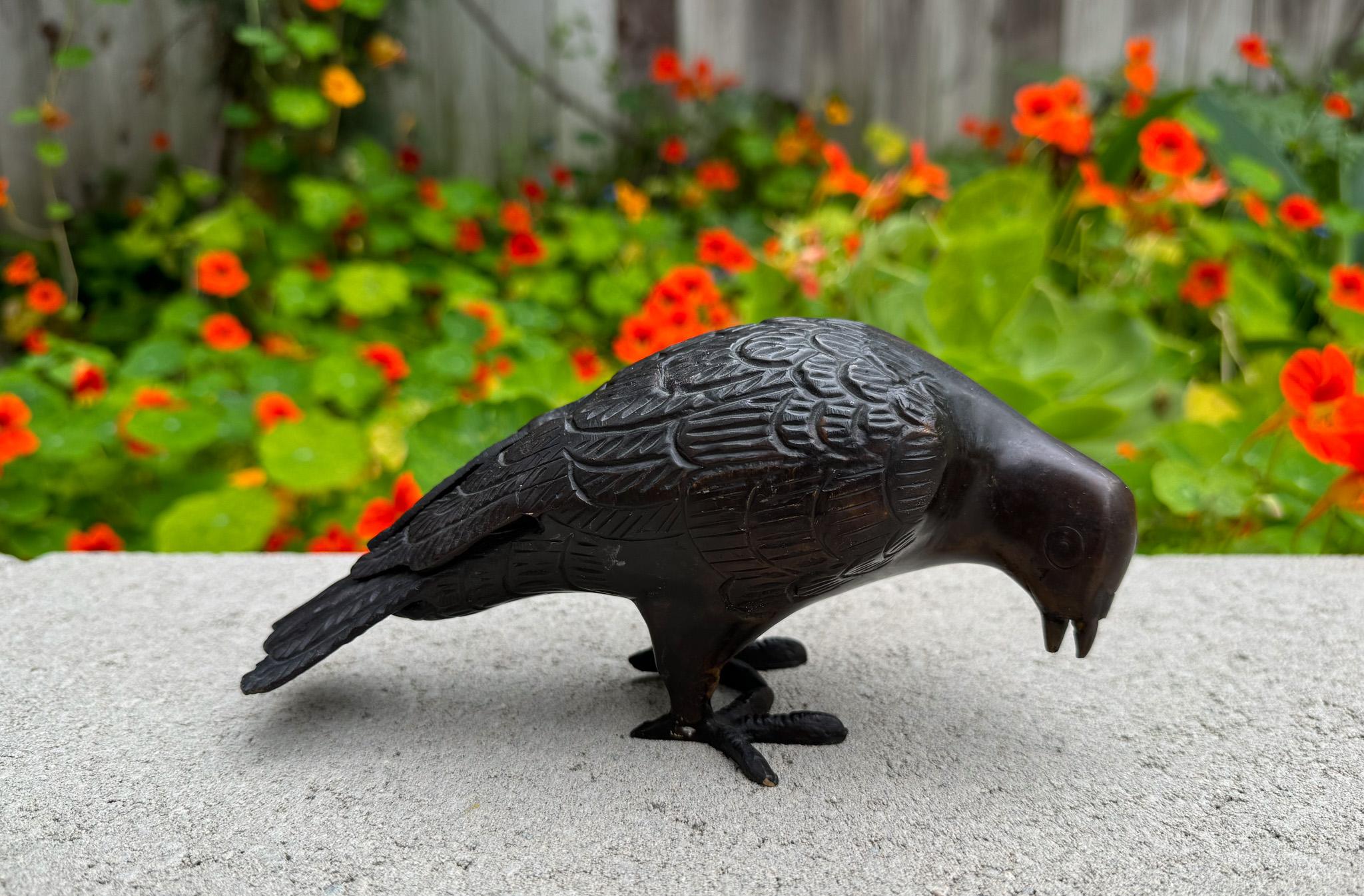Paar Vogelskulpturen aus Bronze, Japan, um 1970 im Angebot 13